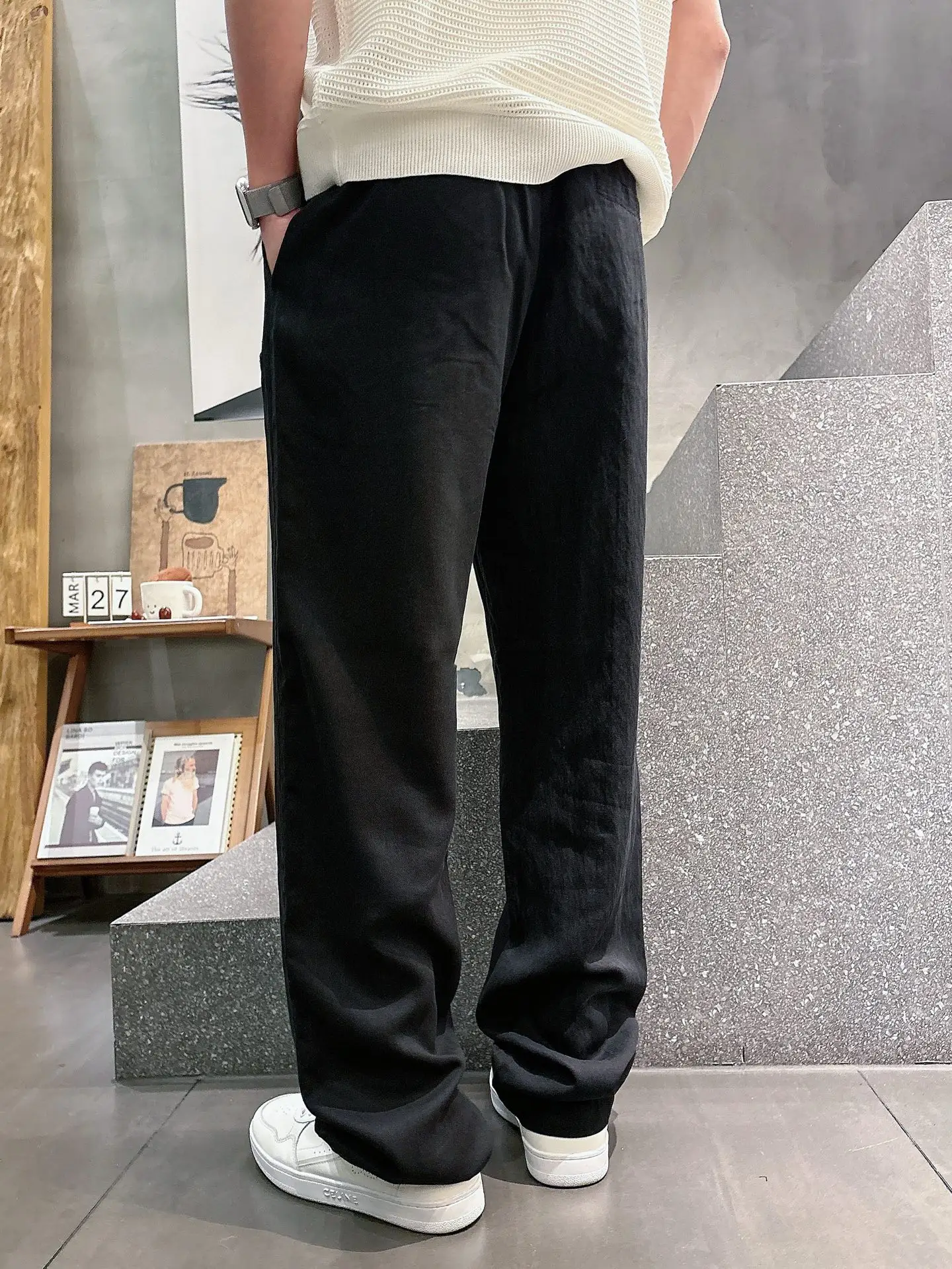 Logo-Patch Straight-Leg Casual Trousers D23011988 — view 7