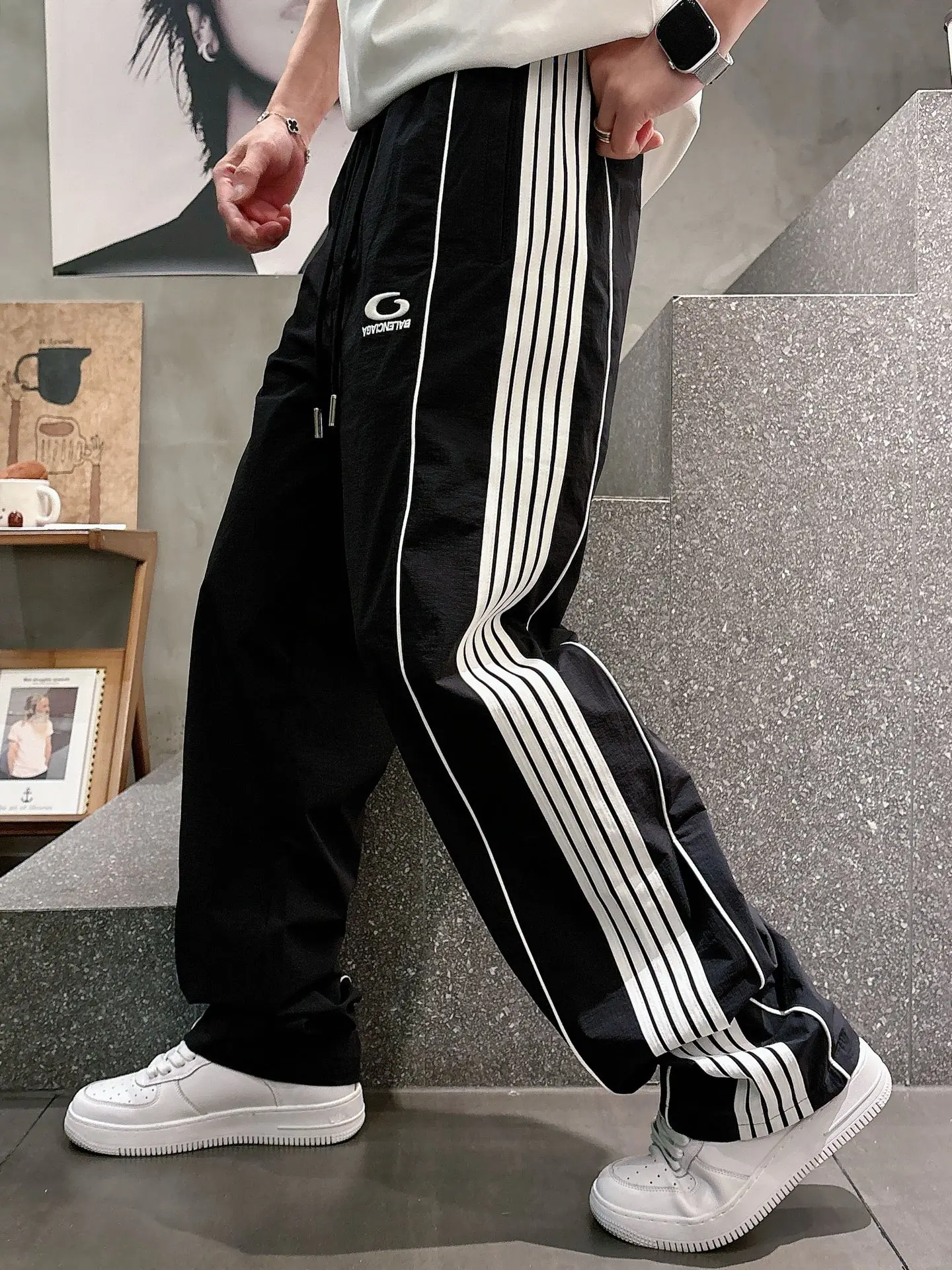Logo Embroidered Side-Stripe Track Pants D23511990 — view 2