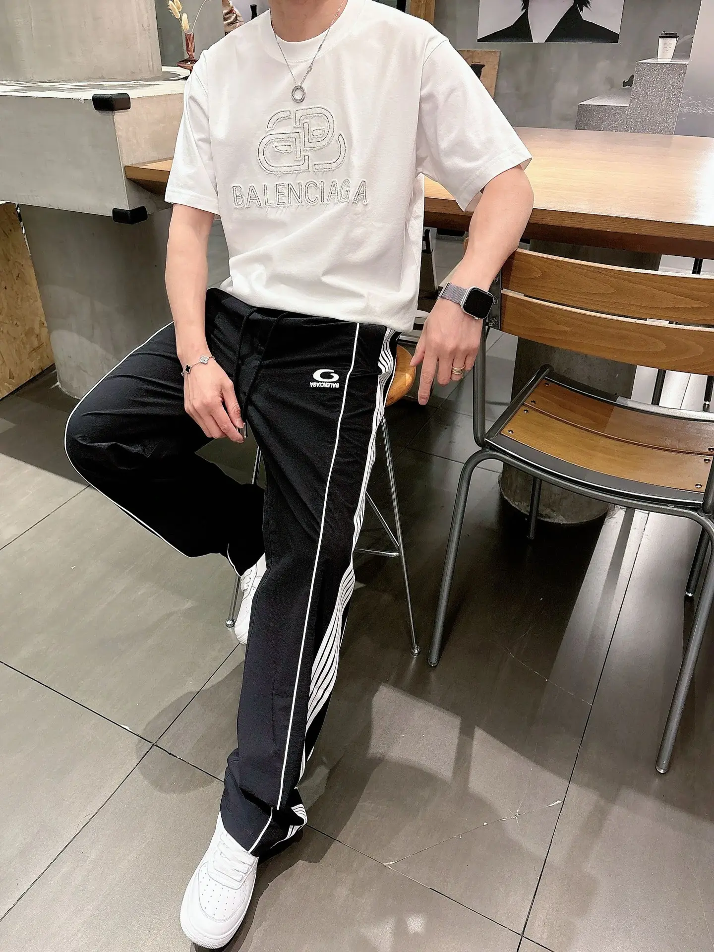 Logo Embroidered Side-Stripe Track Pants D23511990 — view 8