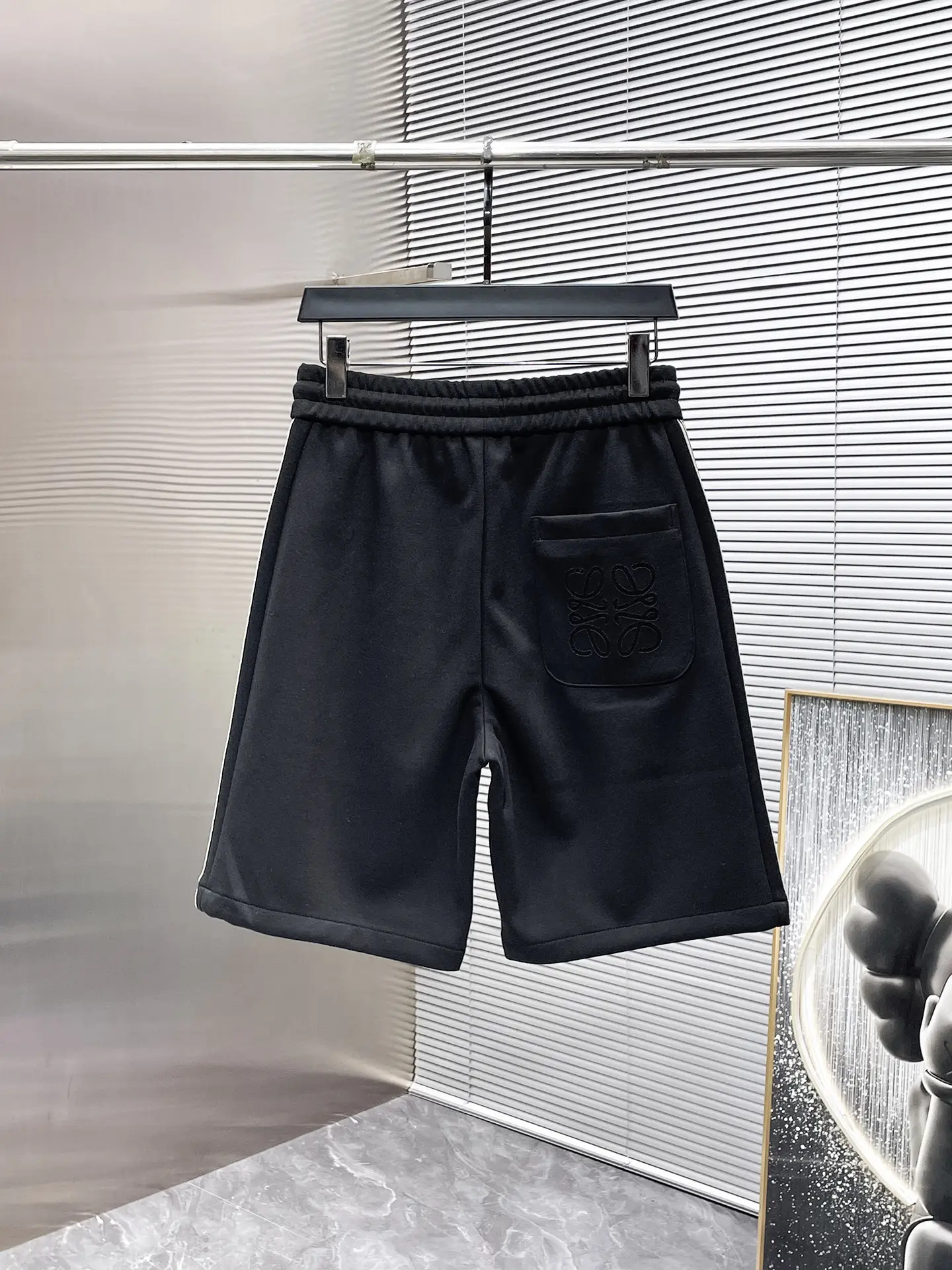 Embroidered Logo Drawstring Shorts D20512029 — view 2