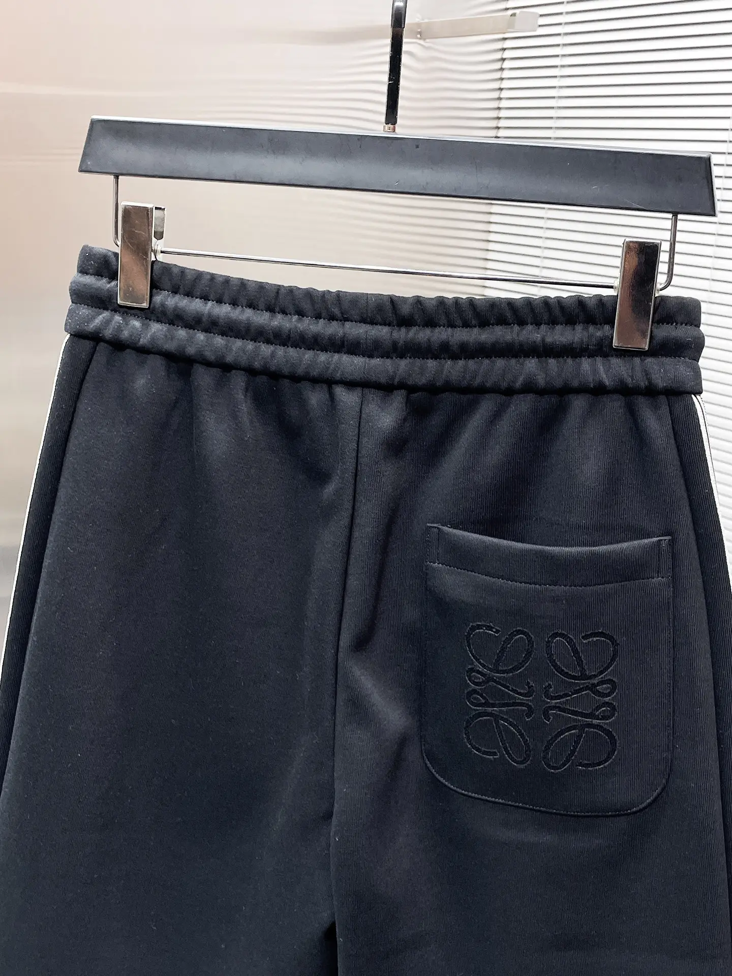 Embroidered Logo Drawstring Shorts D20512029 — view 9