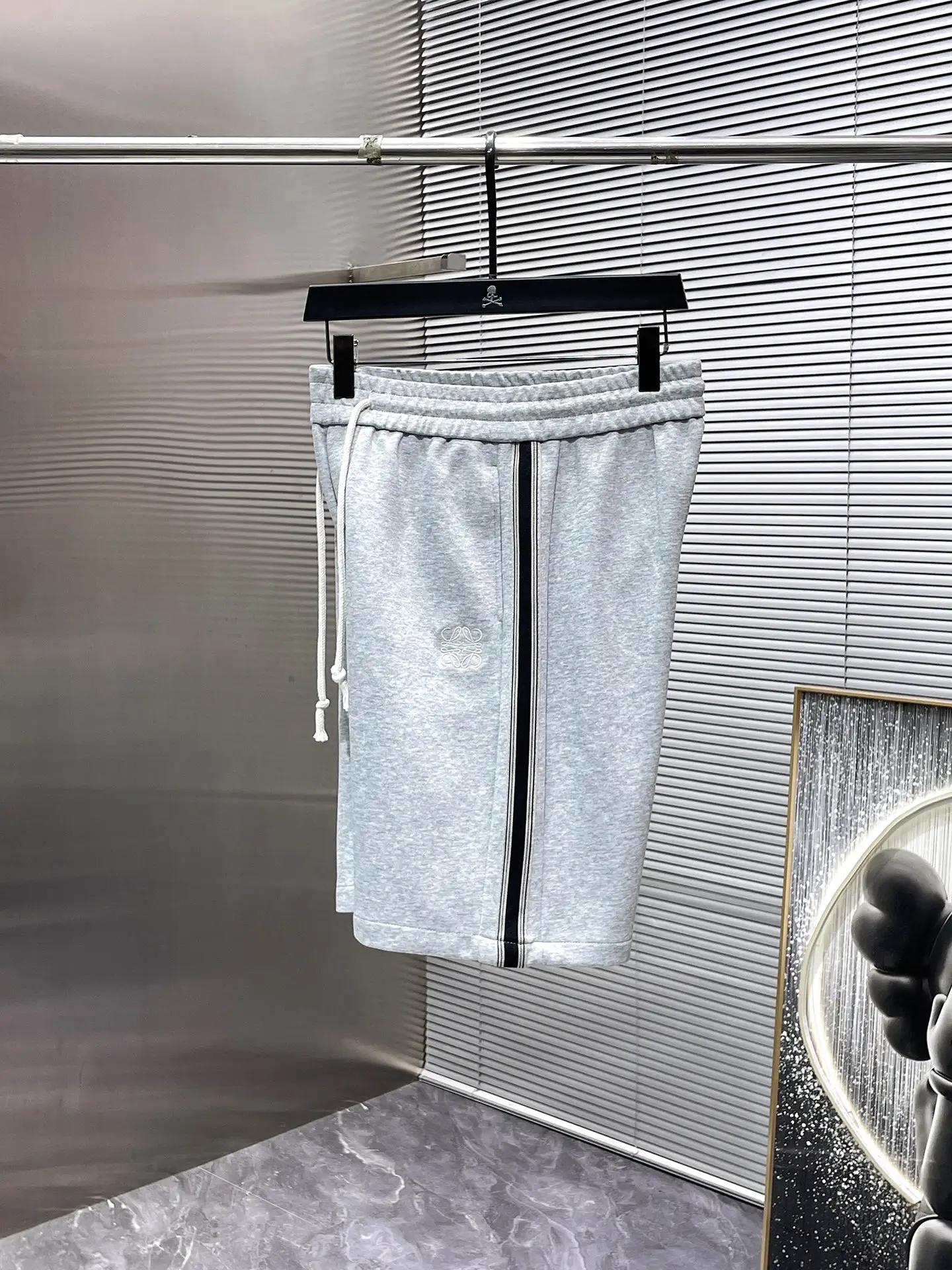 Logo Embroidered Cotton-Blend Jersey Shorts D20512028 — view 3