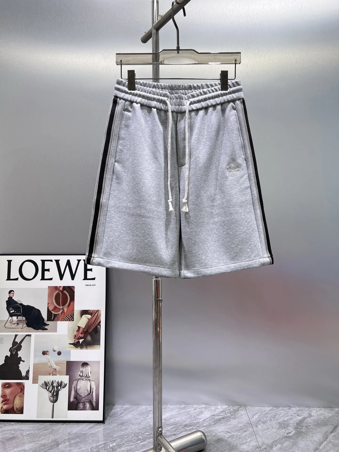 Logo-Embroidered Striped Cotton-Blend Shorts D20512022