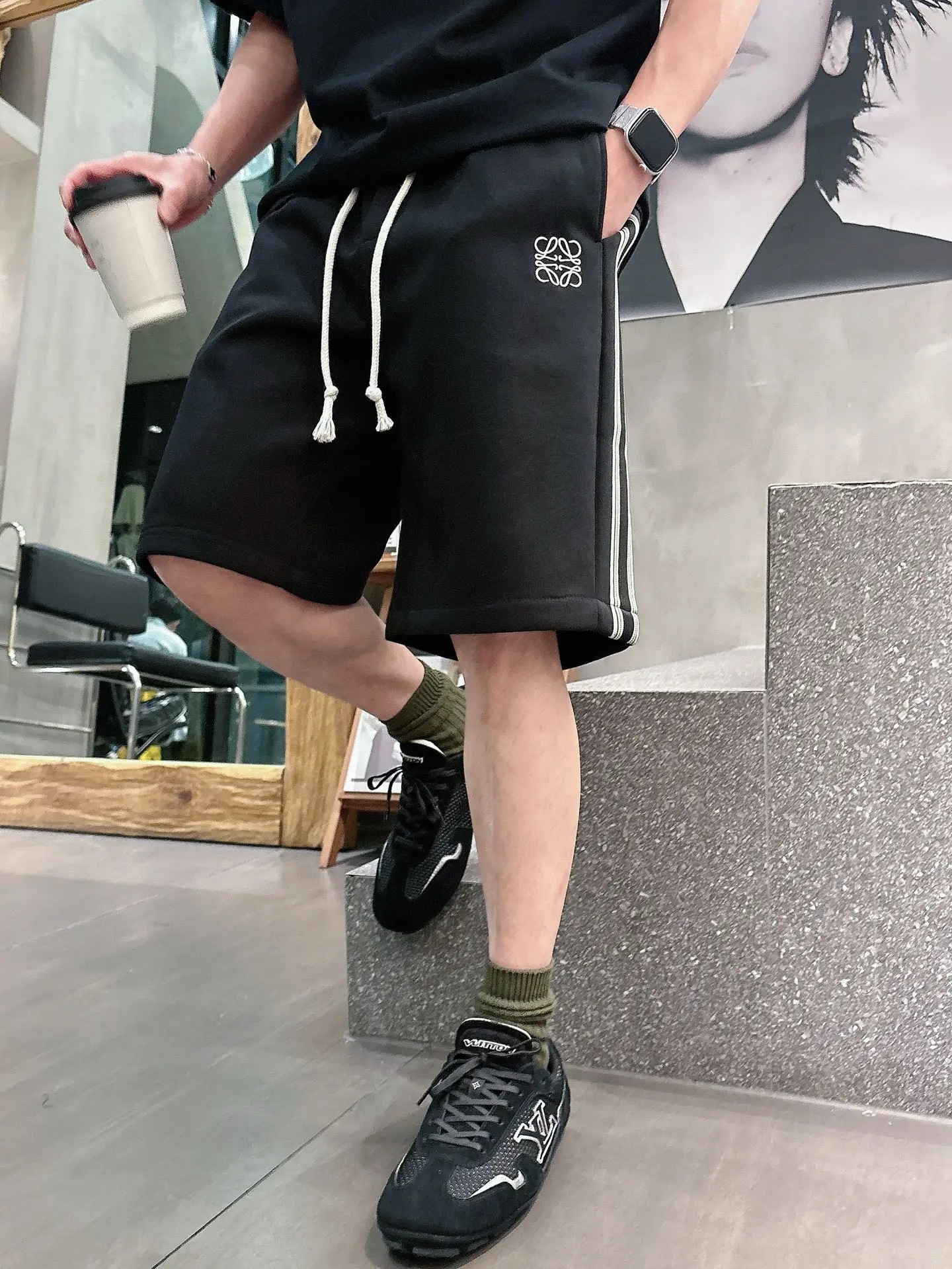 Logo Embroidered Drawstring Shorts D20512051 — view 5
