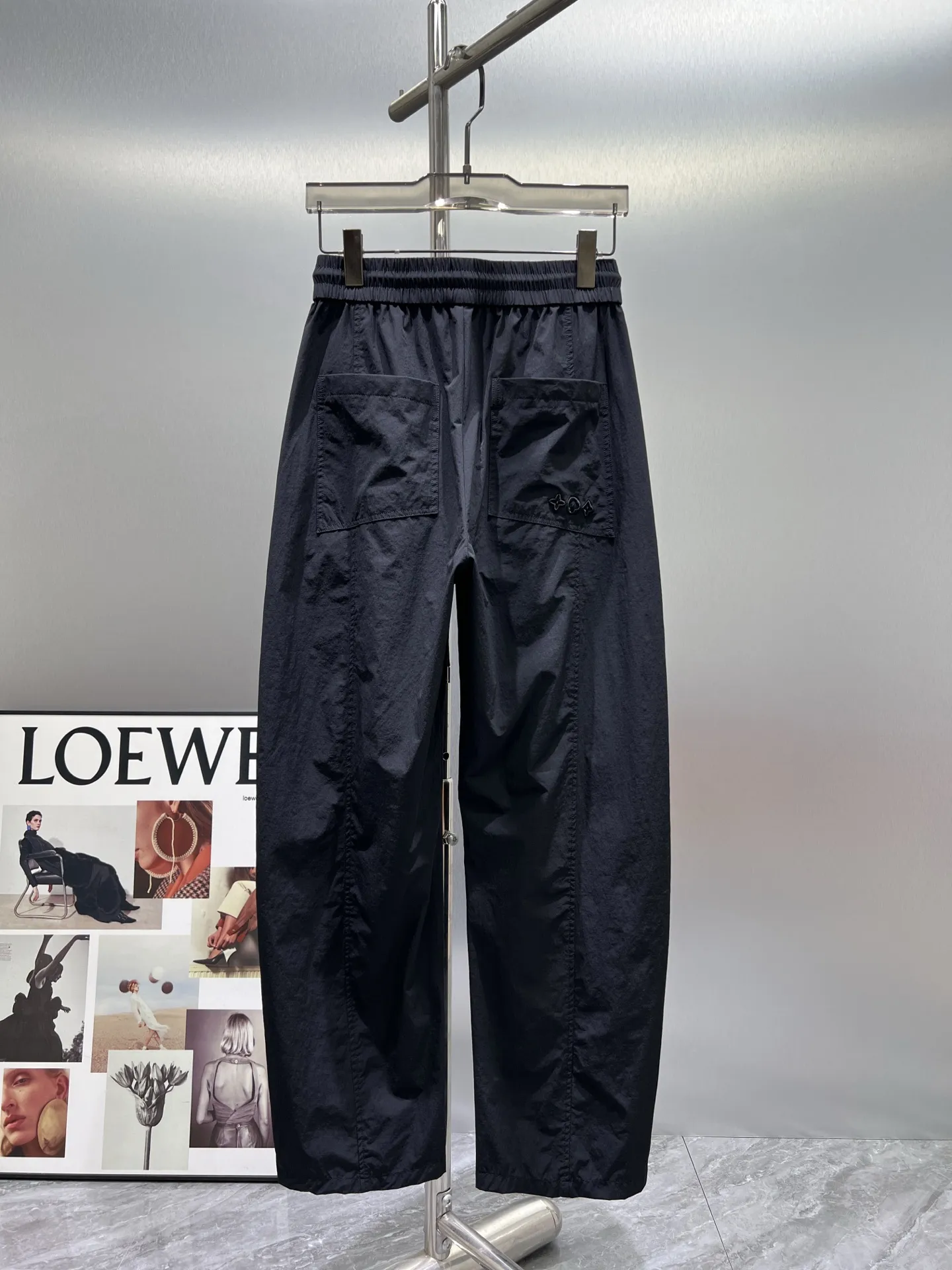 Embroidered Logo Drawstring Trousers D21512002 — view 2