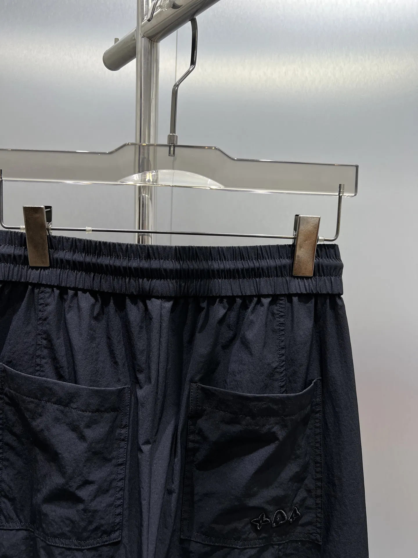 Embroidered Logo Drawstring Trousers D21512002 — view 6