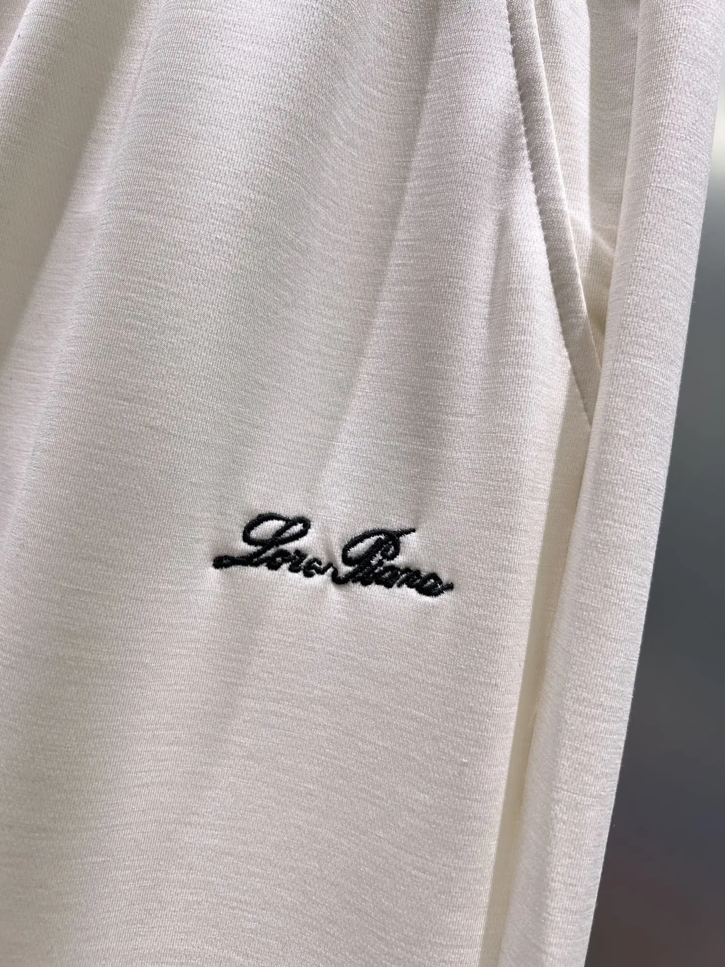 Embroidered Logo Drawstring Sweatpants D22511947 — view 4