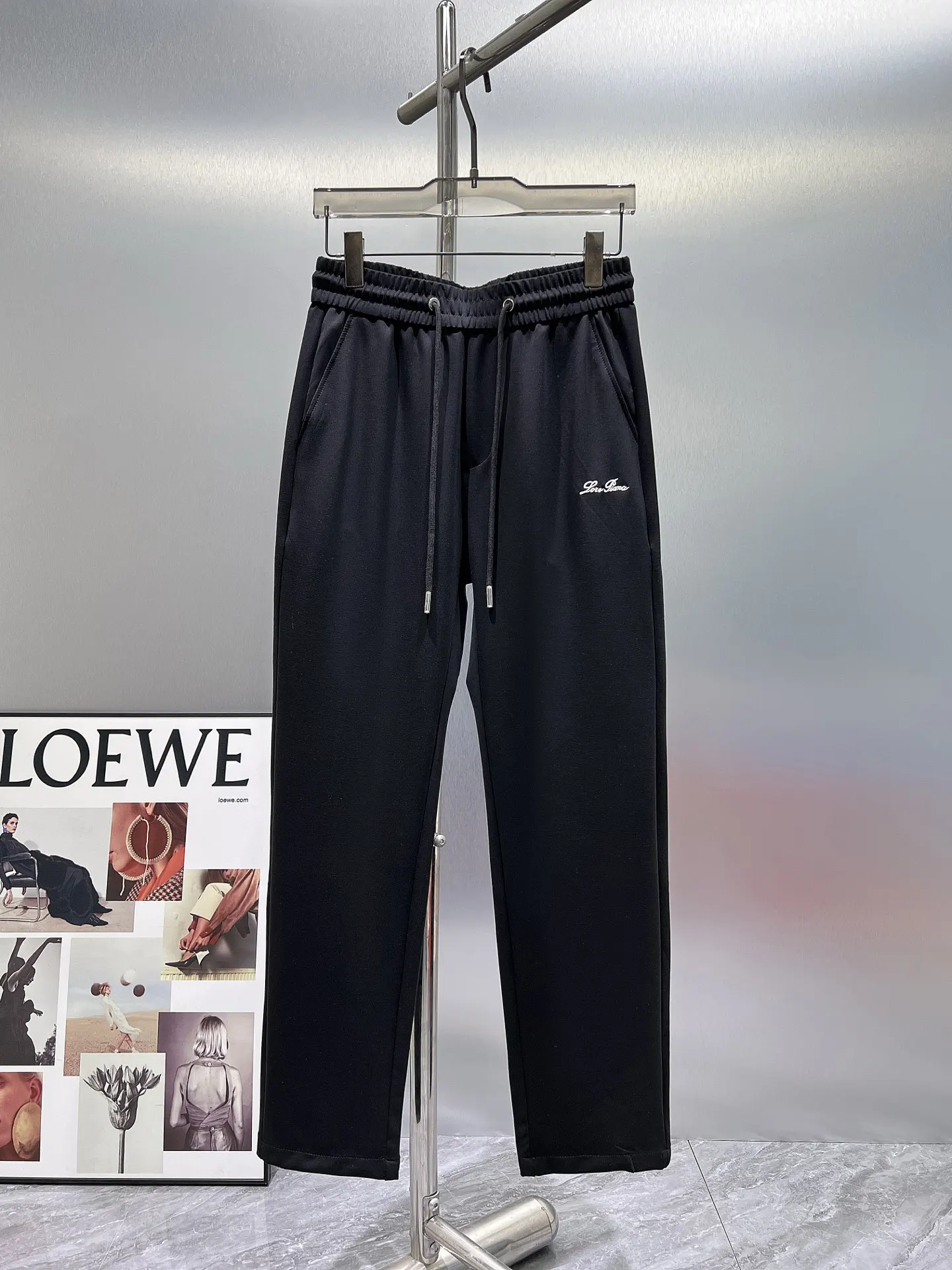 Logo-Embroidered Drawstring Sweatpants D22511948