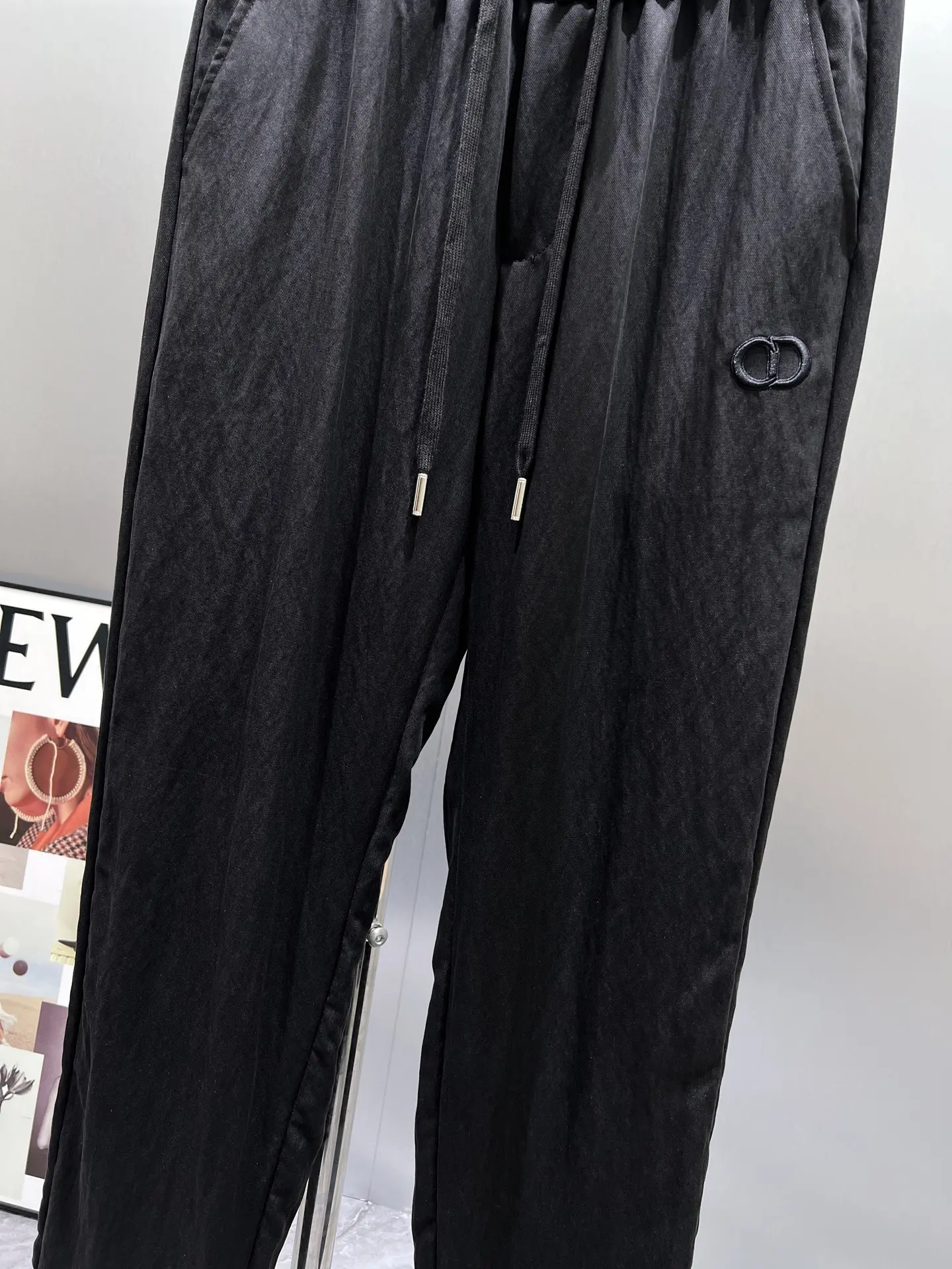 Logo-Embroidered Tencel-Linen Trousers D23012005 — view 5