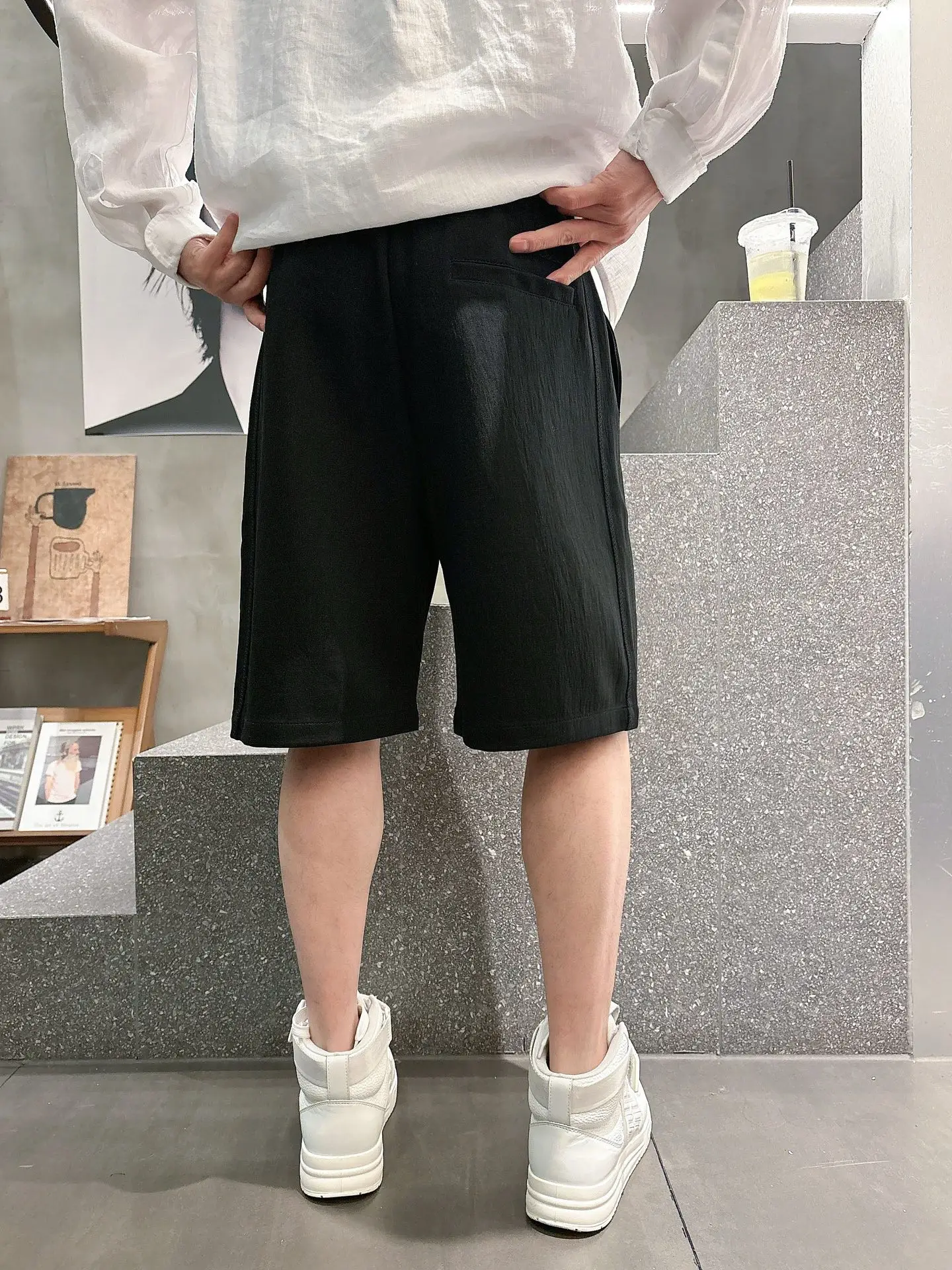 Embroidered Logo Drawstring Shorts D17011029 — view 7
