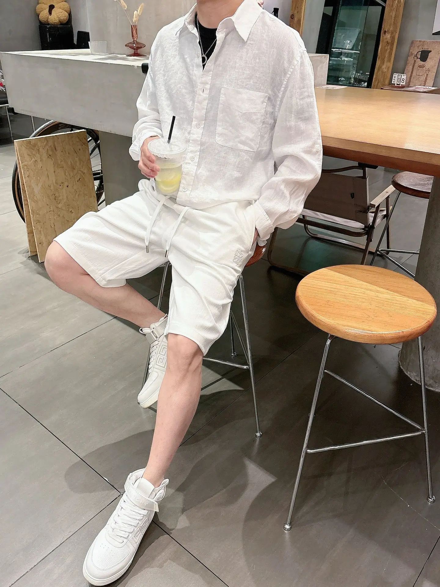 Embroidered Logo Drawstring Shorts D17011028 — view 5