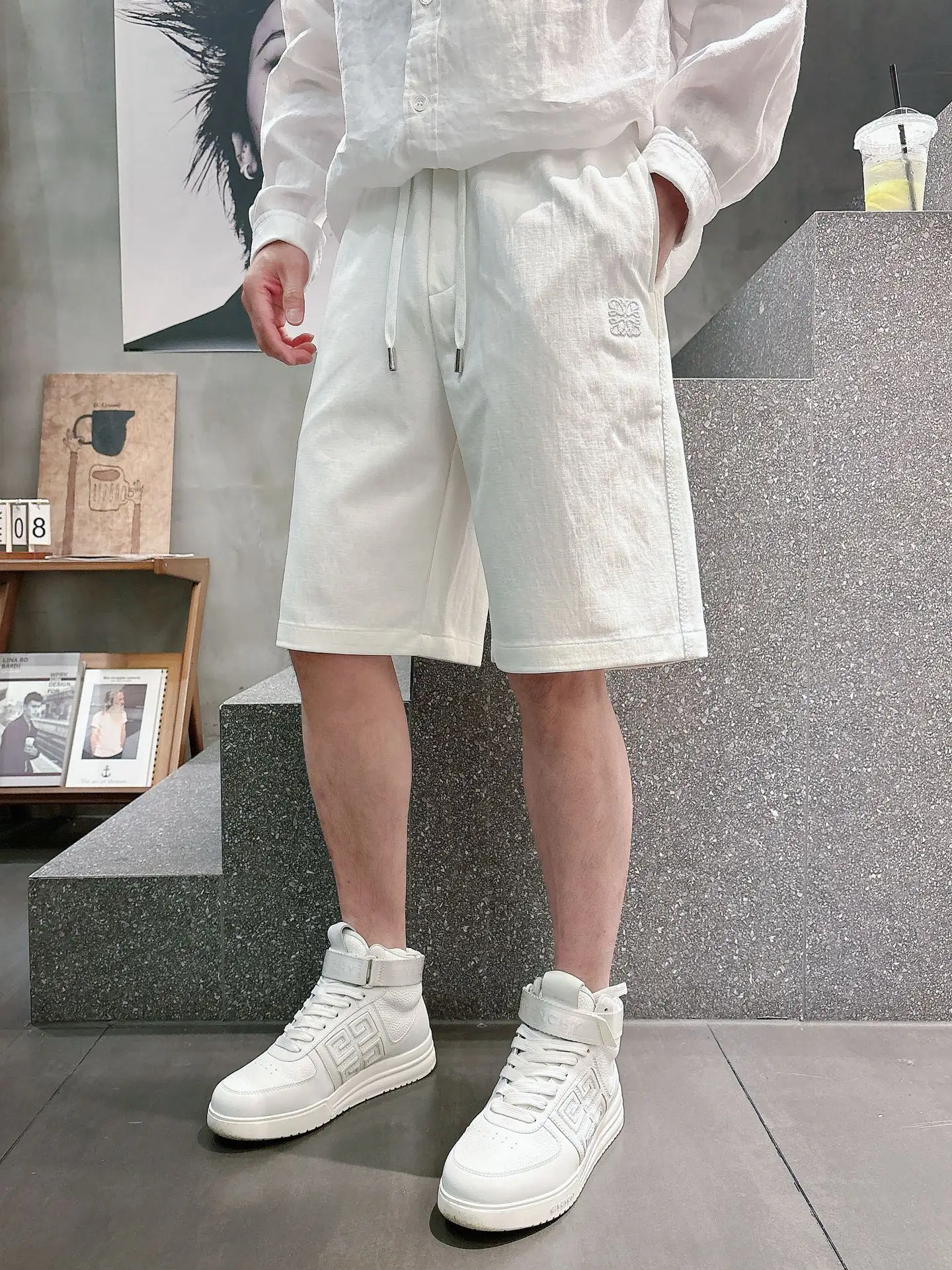 Embroidered Logo Drawstring Shorts D17011028 — view 7