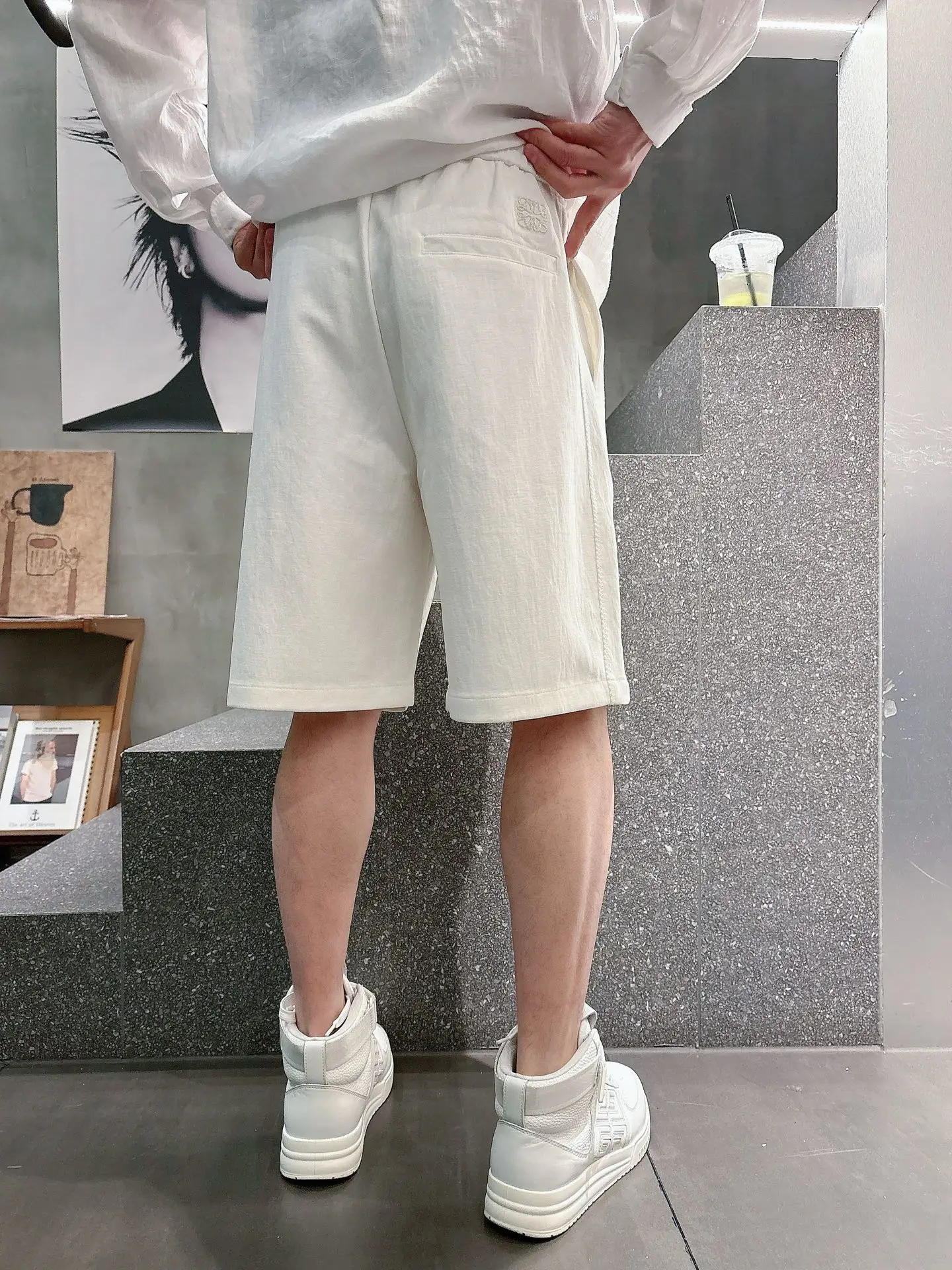 Embroidered Logo Drawstring Shorts D17011028 — view 8