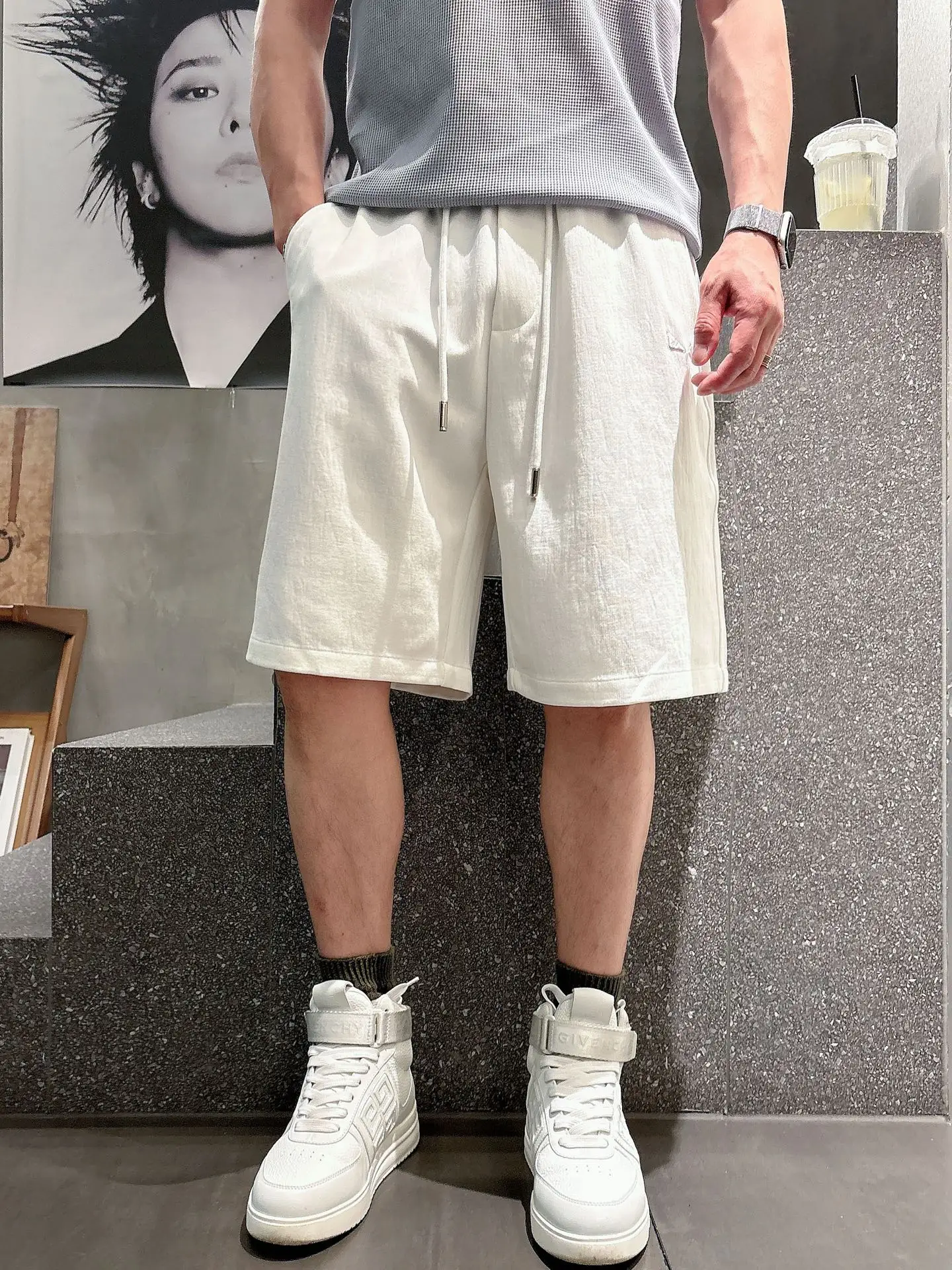 Embroidered Logo Casual Shorts D17011022
