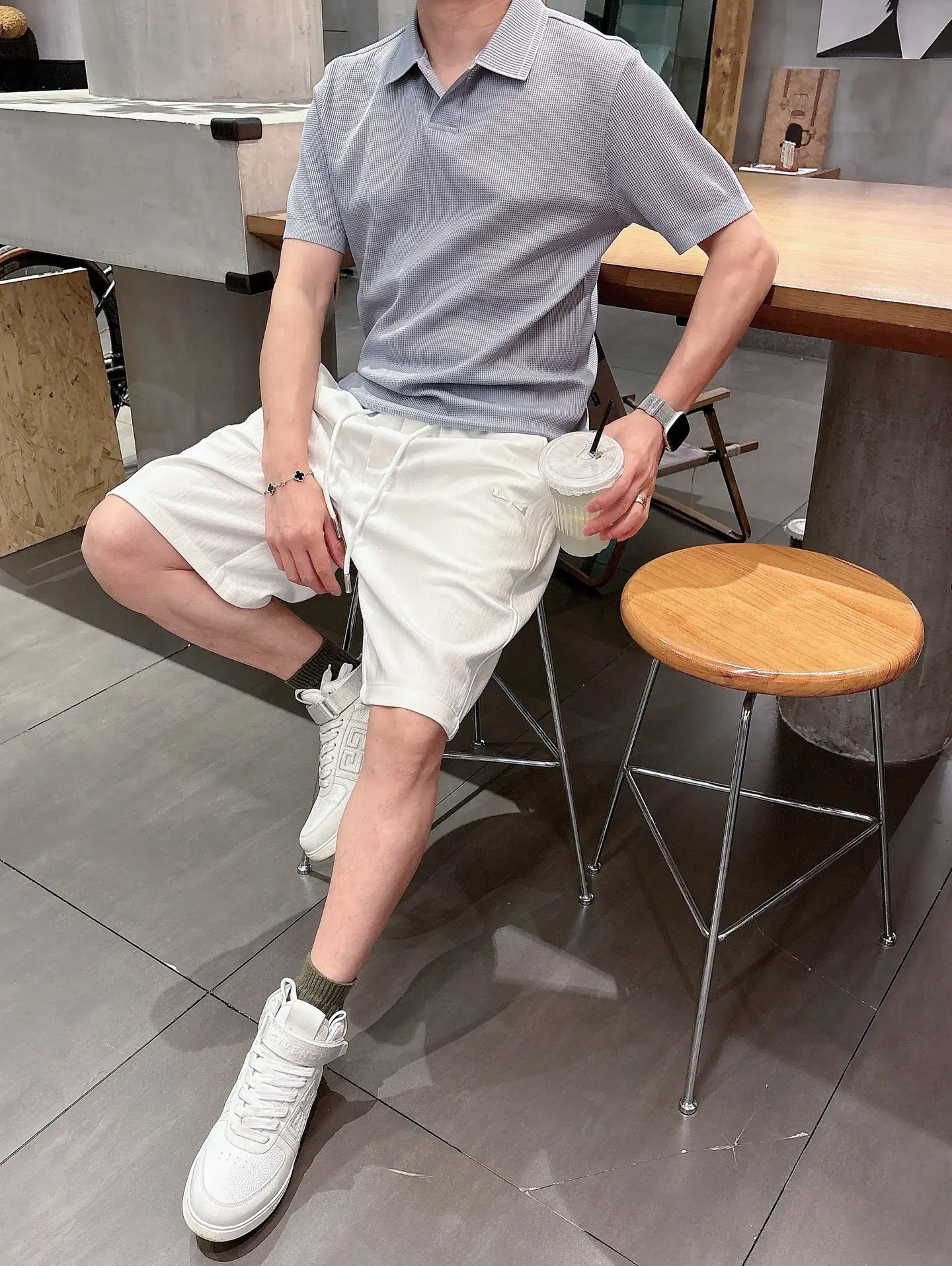 Embroidered Logo Casual Shorts D17011022 — view 5