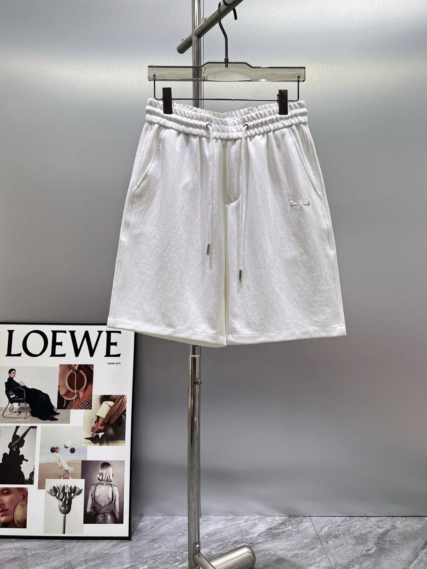 Embroidered Logo Drawstring Shorts D20011998