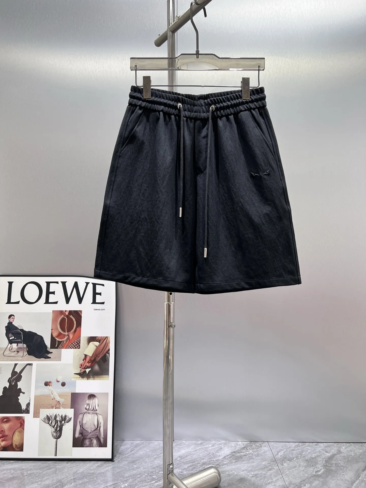 Embroidered Logo Drawstring Casual Shorts D20011999