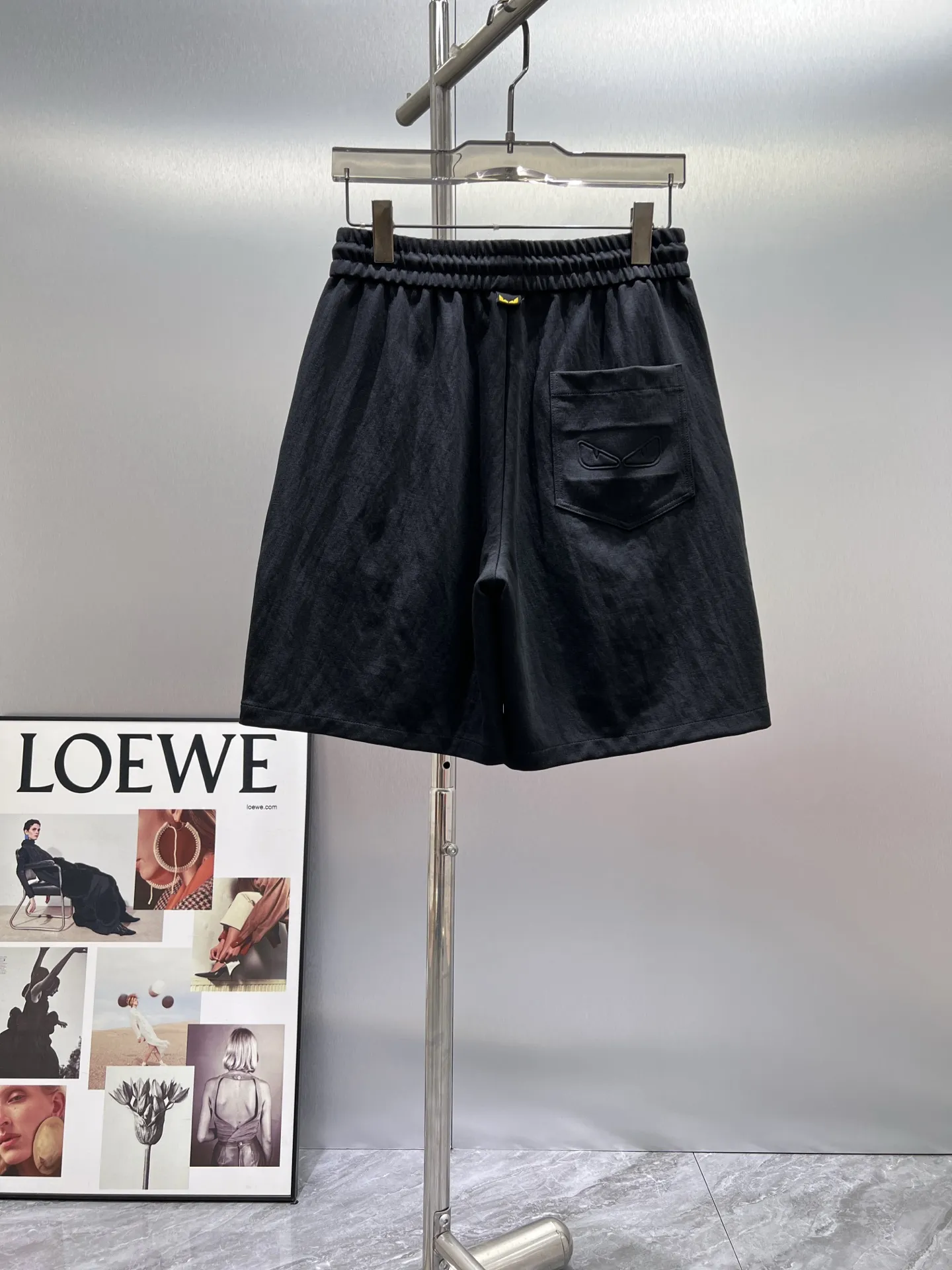Embroidered Logo Drawstring Casual Shorts D20011999 — view 2