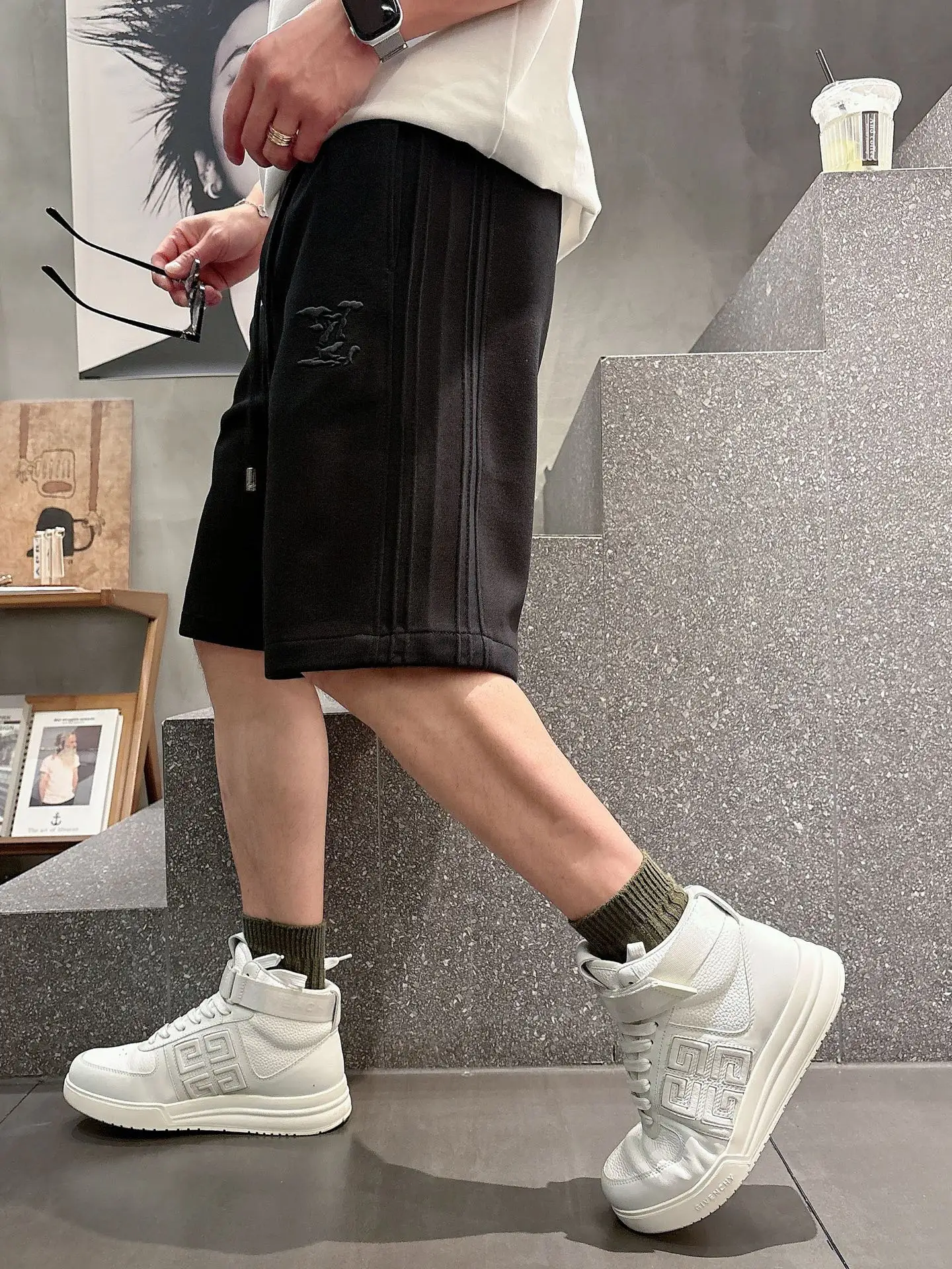 Embroidered Monogram Jersey Shorts D18011021 — view 4