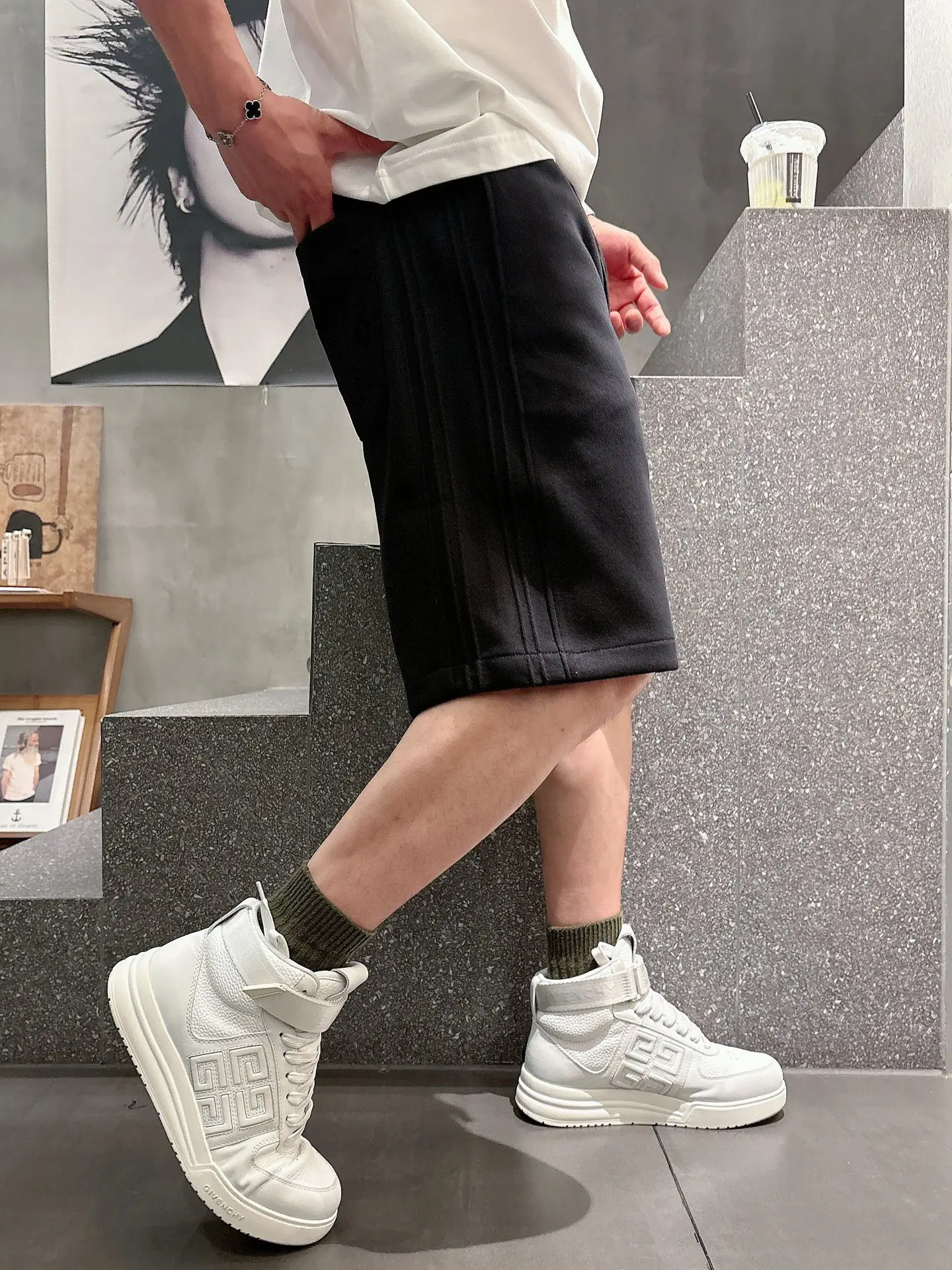 Embroidered Monogram Jersey Shorts D18011021 — view 5