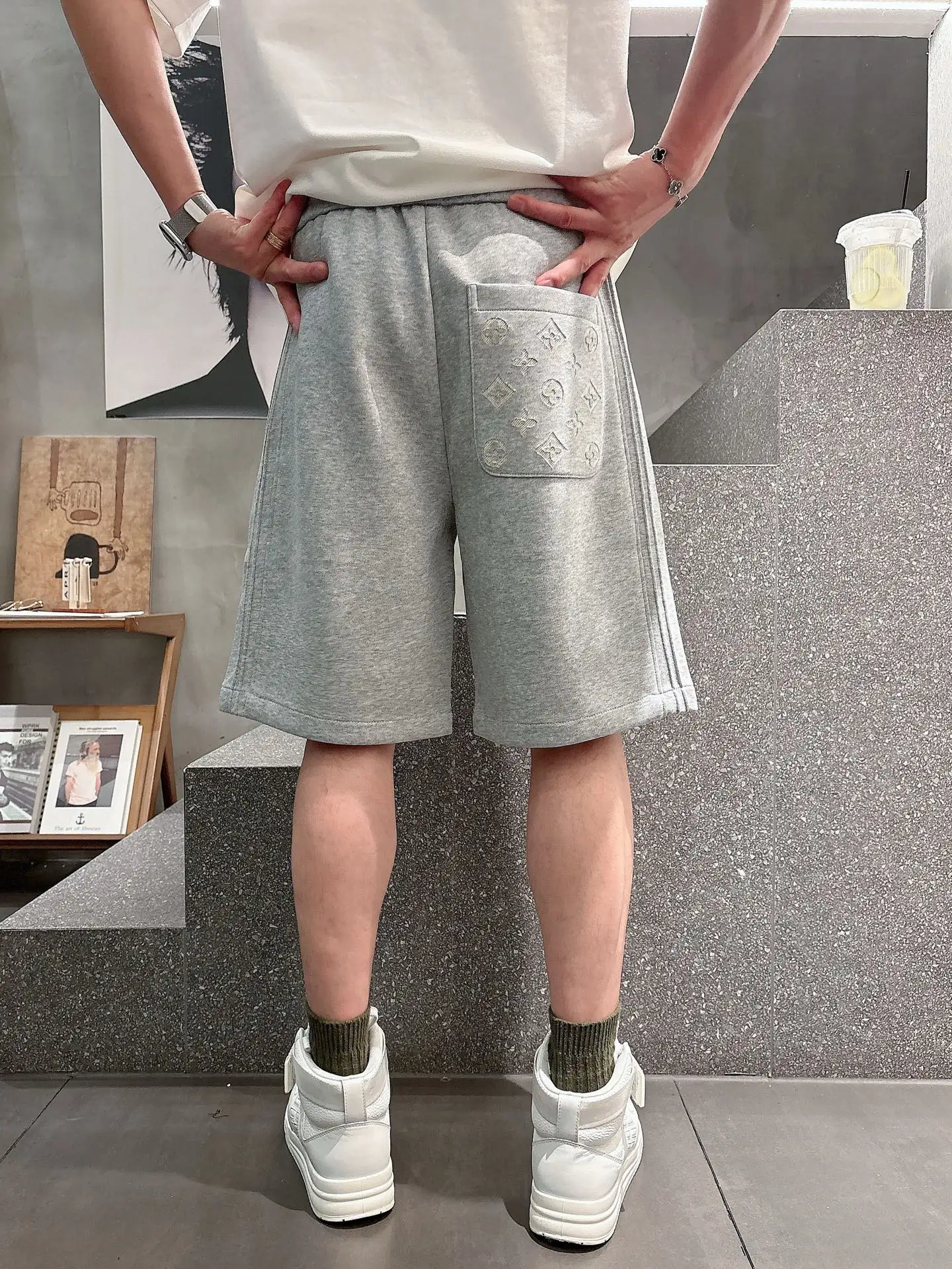 Embroidered Logo Jersey Shorts D18011020 — view 2