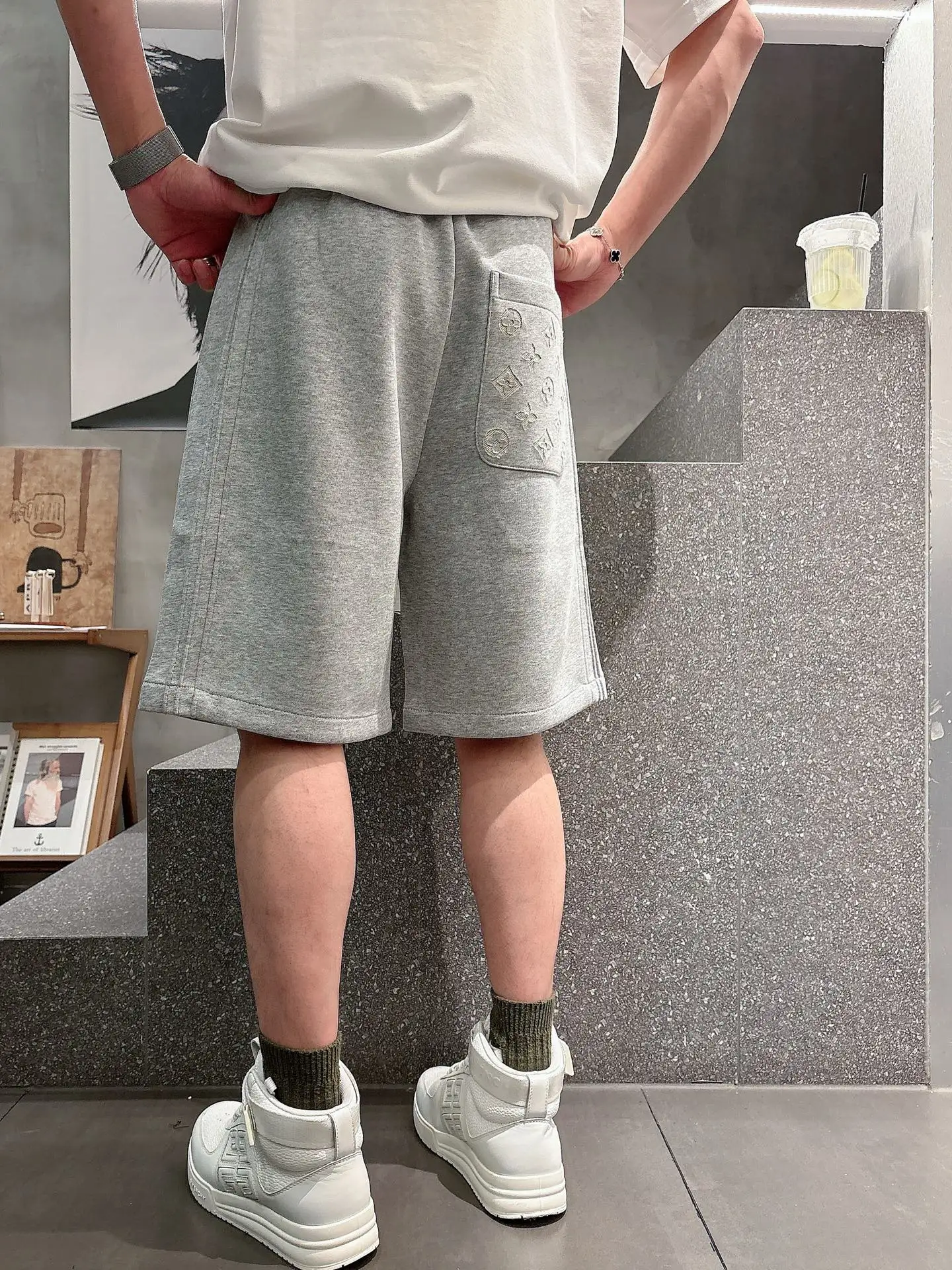 Embroidered Logo Jersey Shorts D18011020 — view 6