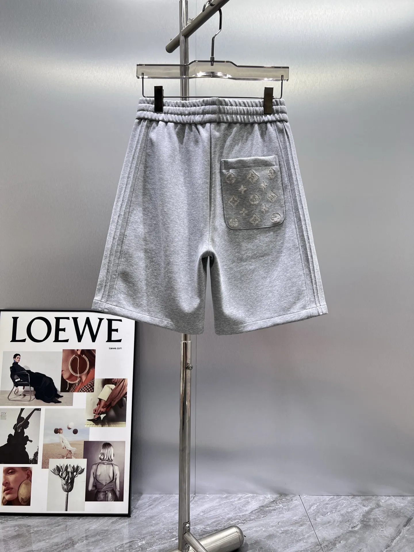 Embroidered Logo Jersey Sweat Shorts D18011006 — view 2
