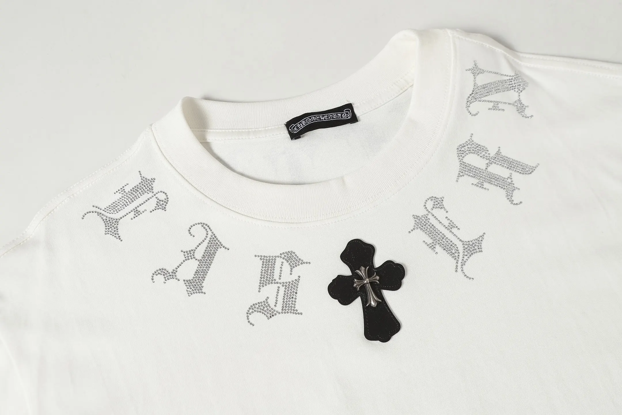 Rhinestone Gothic Script Cotton T-Shirt D10013518 — view 6