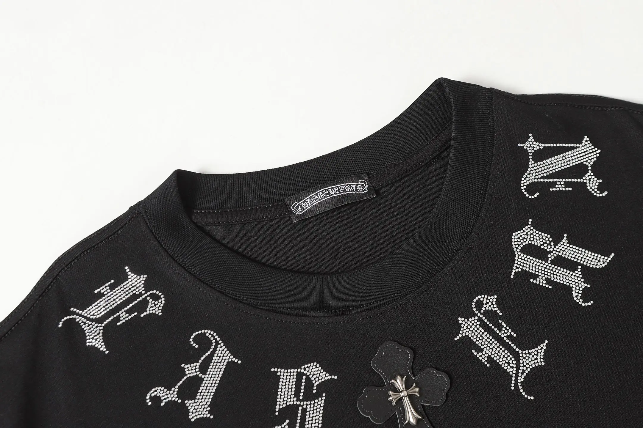 Rhinestone Gothic Script Cotton T-Shirt D10013519 — view 4