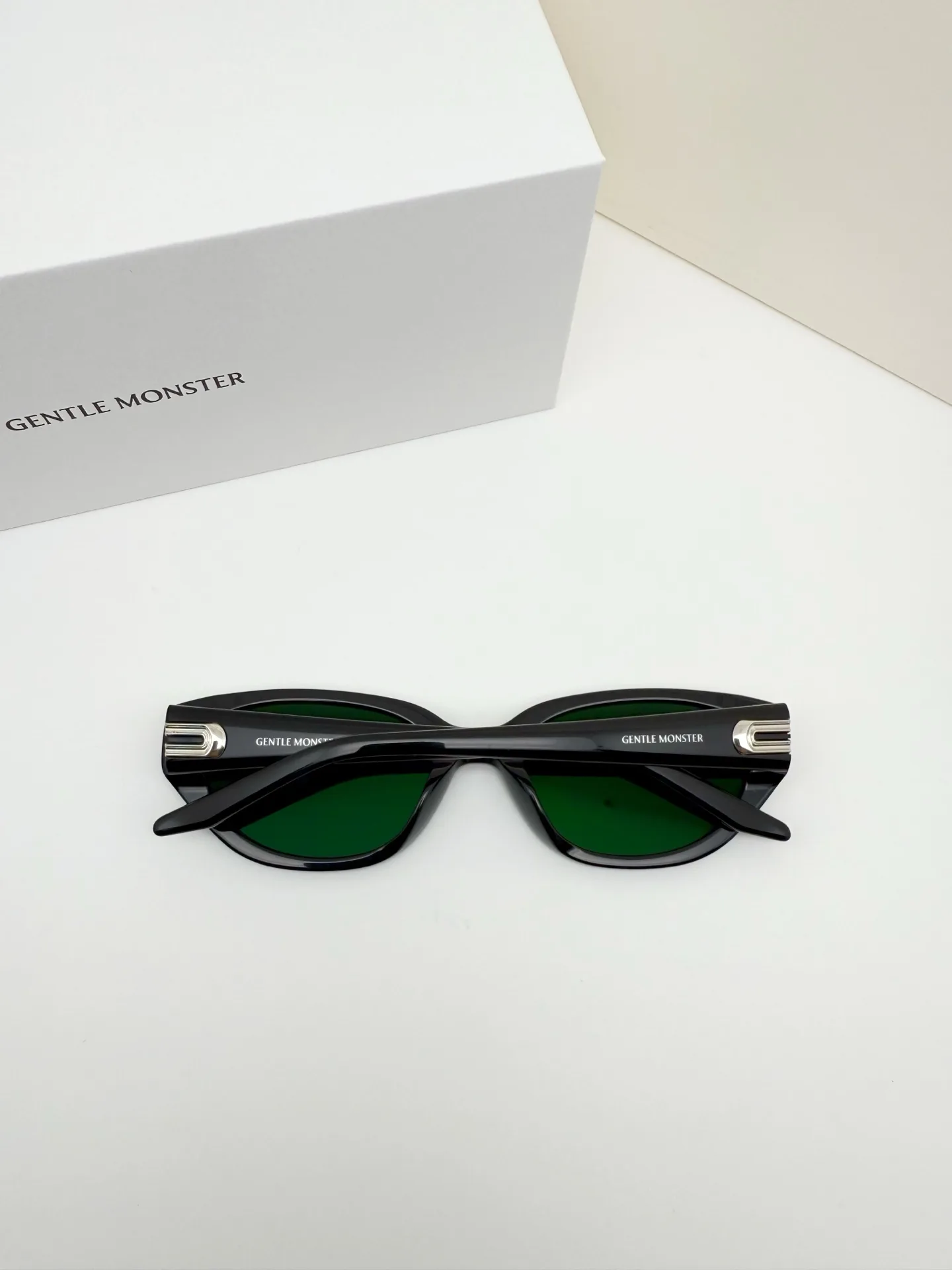 BONI Cat-Eye Sunglasses D34018557 — view 5