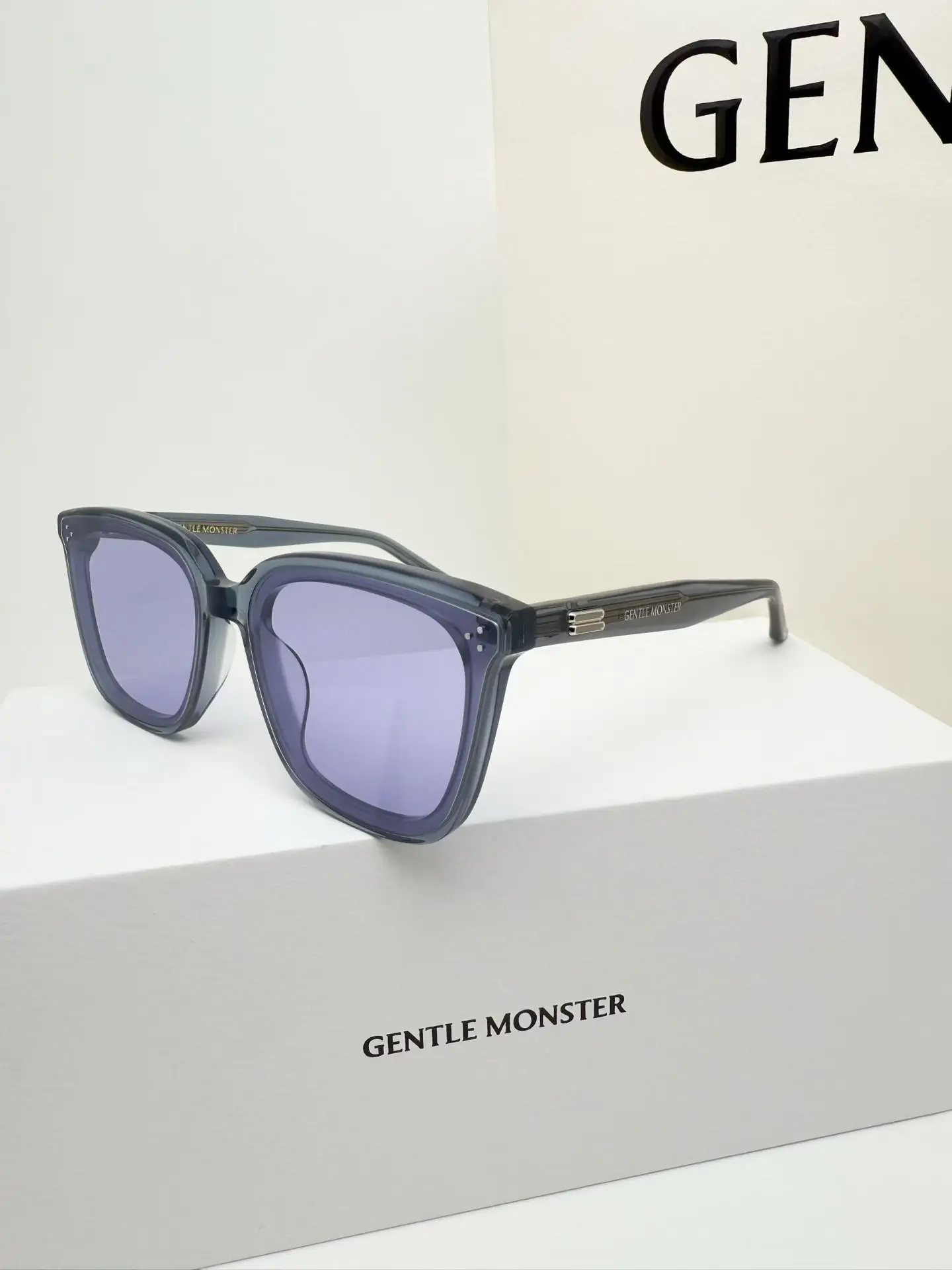 LOLOU Square-Frame Sunglasses D34018549 — view 2