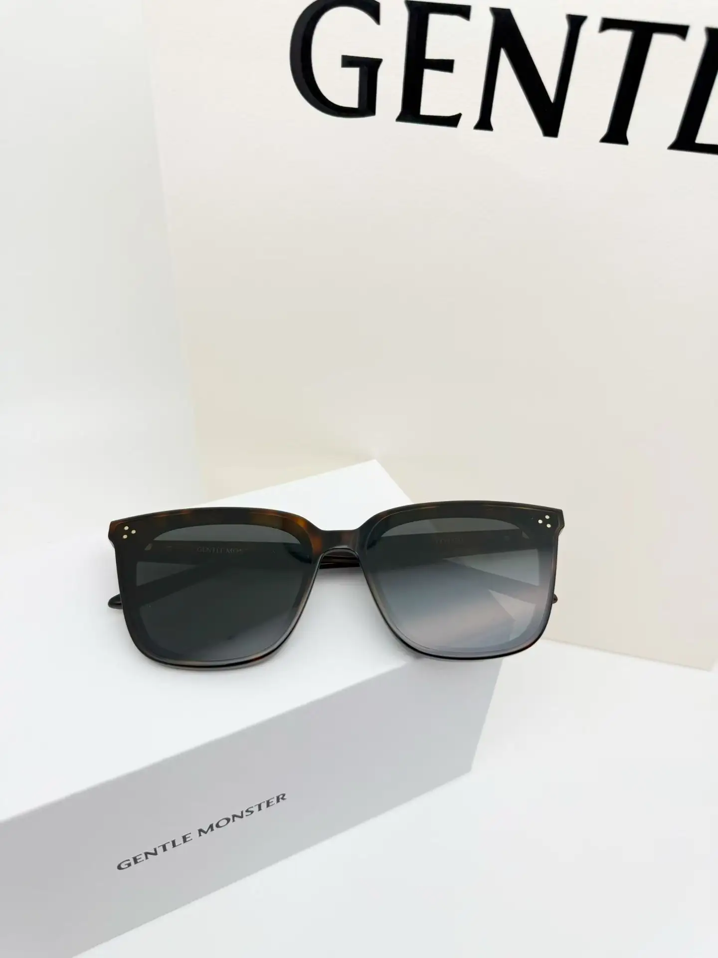 LOLOU Tortoiseshell Square-Frame Sunglasses D34018547