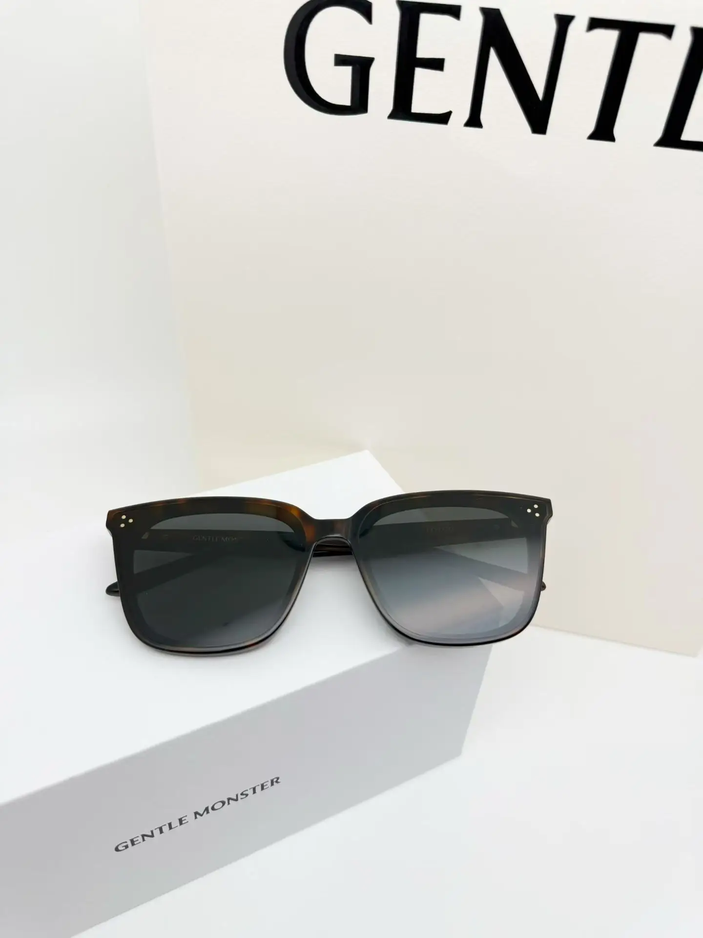 LOLOU Tortoiseshell Square-Frame Sunglasses D34018547
