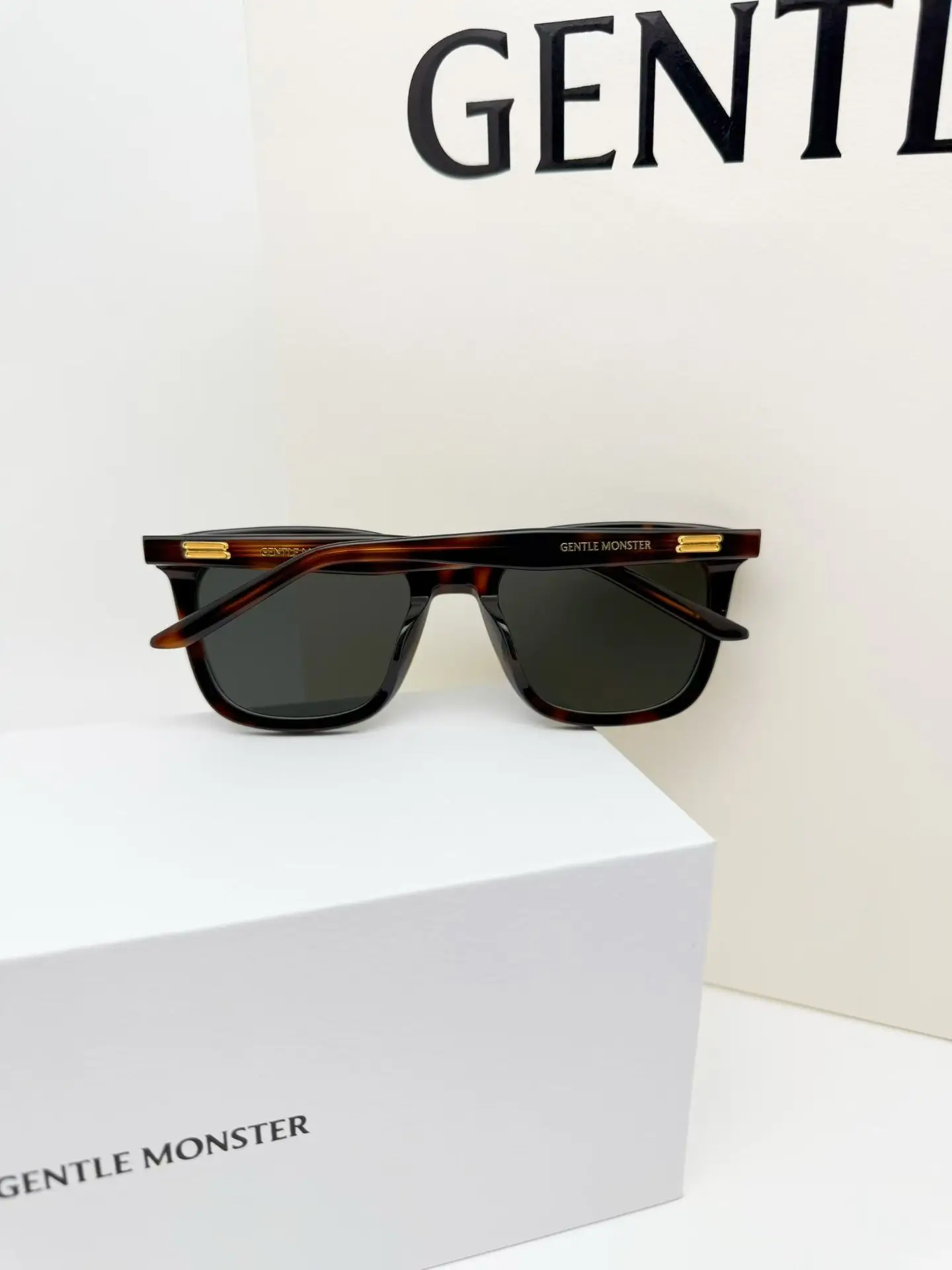 LOLOU Tortoiseshell Square-Frame Sunglasses D34018547 — view 2