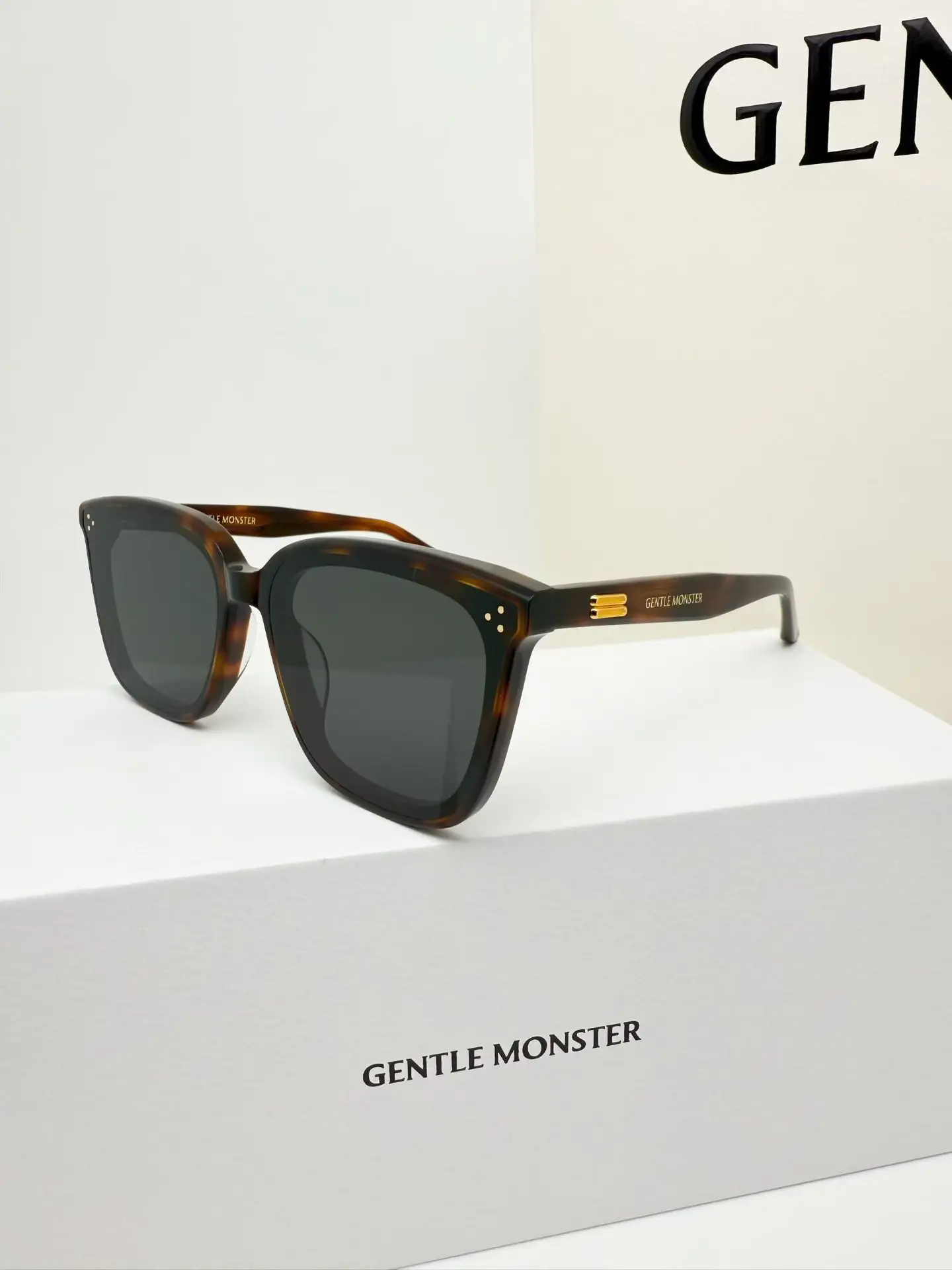 LOLOU Tortoiseshell Square-Frame Sunglasses D34018547 — view 5