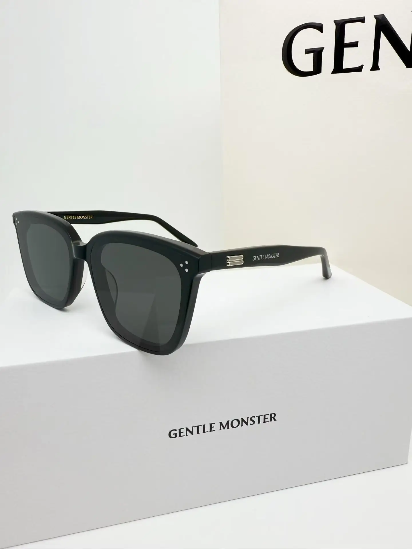 LOLOU Square-Frame Sunglasses D34018550 — view 2