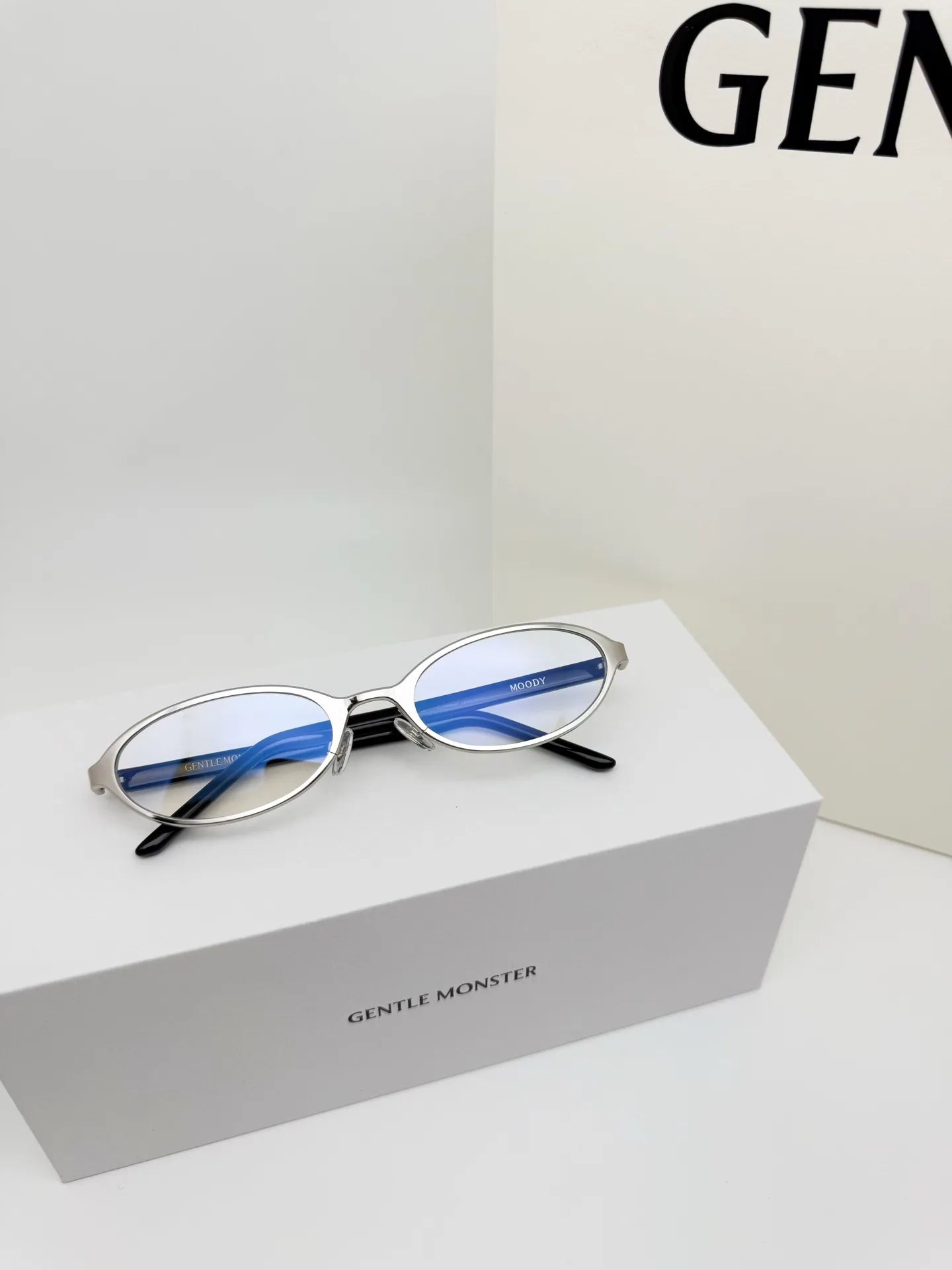 GM Vintage Oval-Frame Sunglasses D34018568