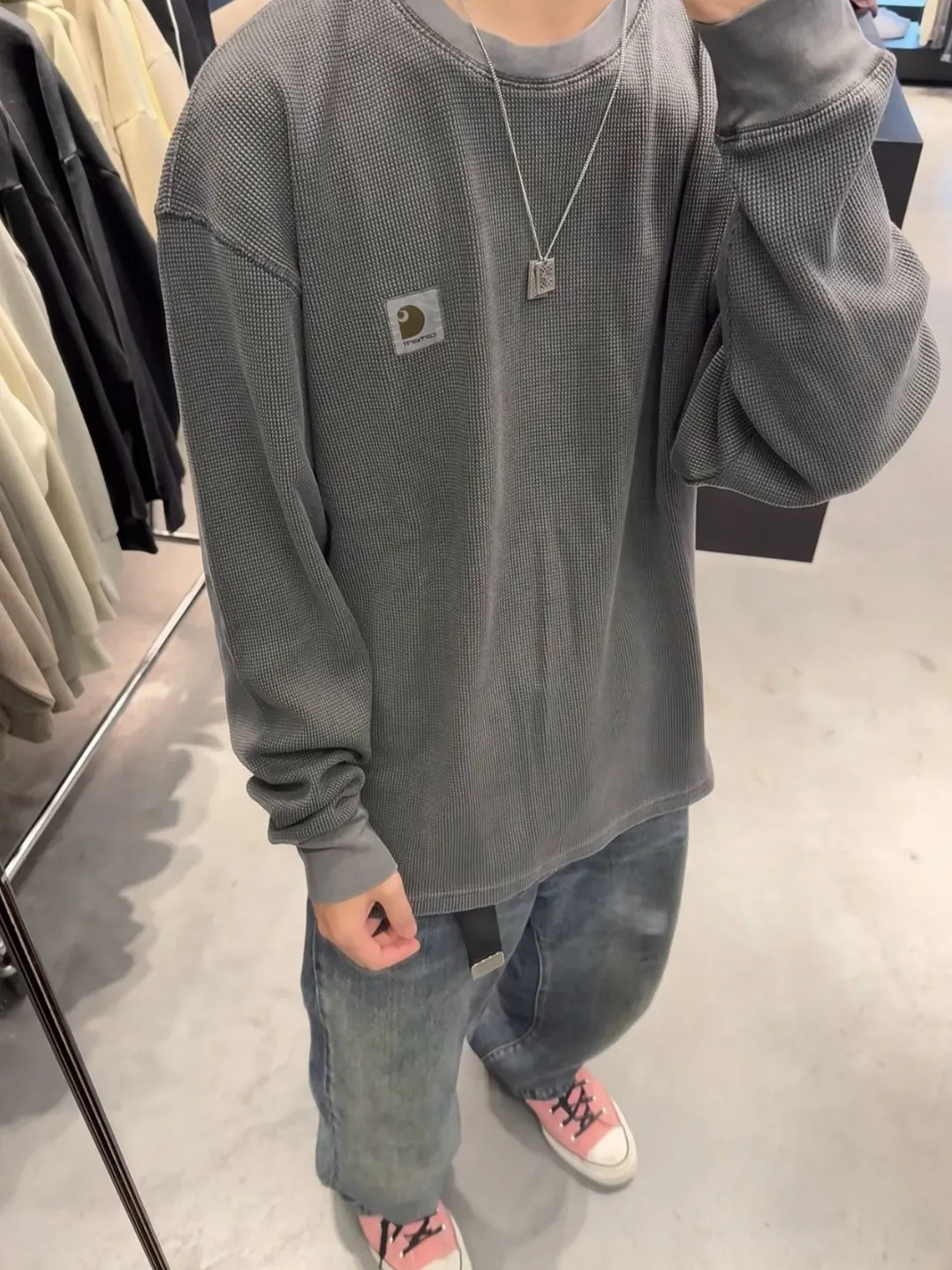 Enzyme-Washed Waffle Knit Long-Sleeve T-Shirt D13523686 — view 11