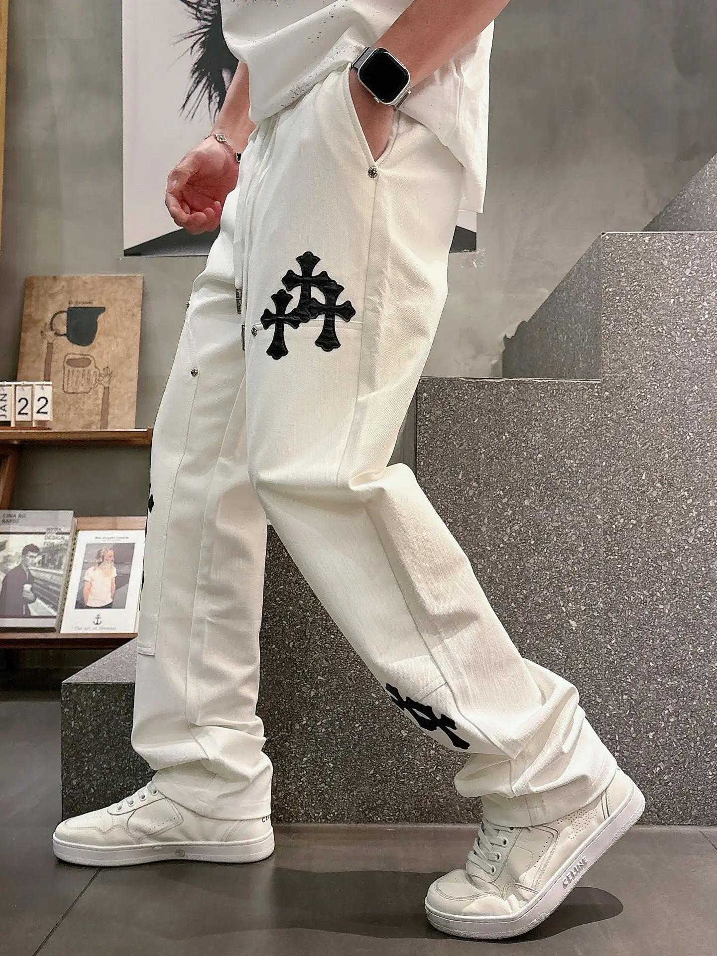 Cross-Patch Appliqué Drawstring Trousers D23514250 — view 2