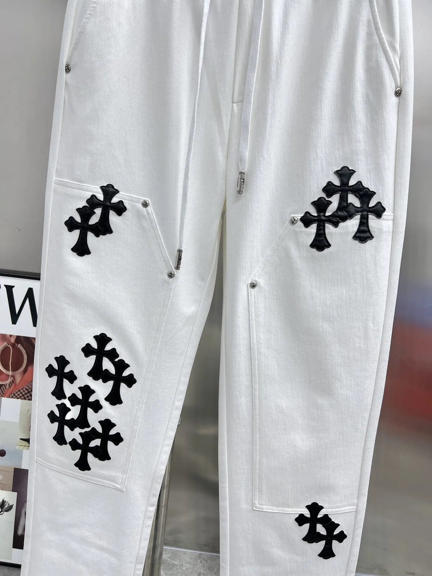 Leather Cross Patch Drawstring Sweatpants D23514242 — view 5