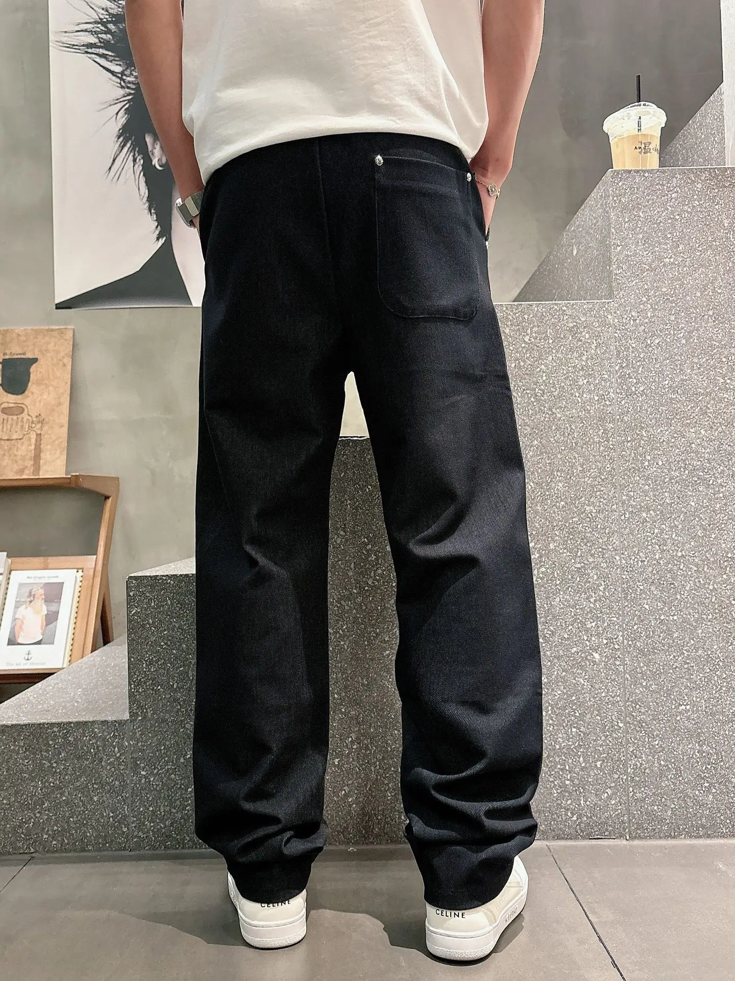 Appliqué Patch Studded Trousers D23514249 — view 3