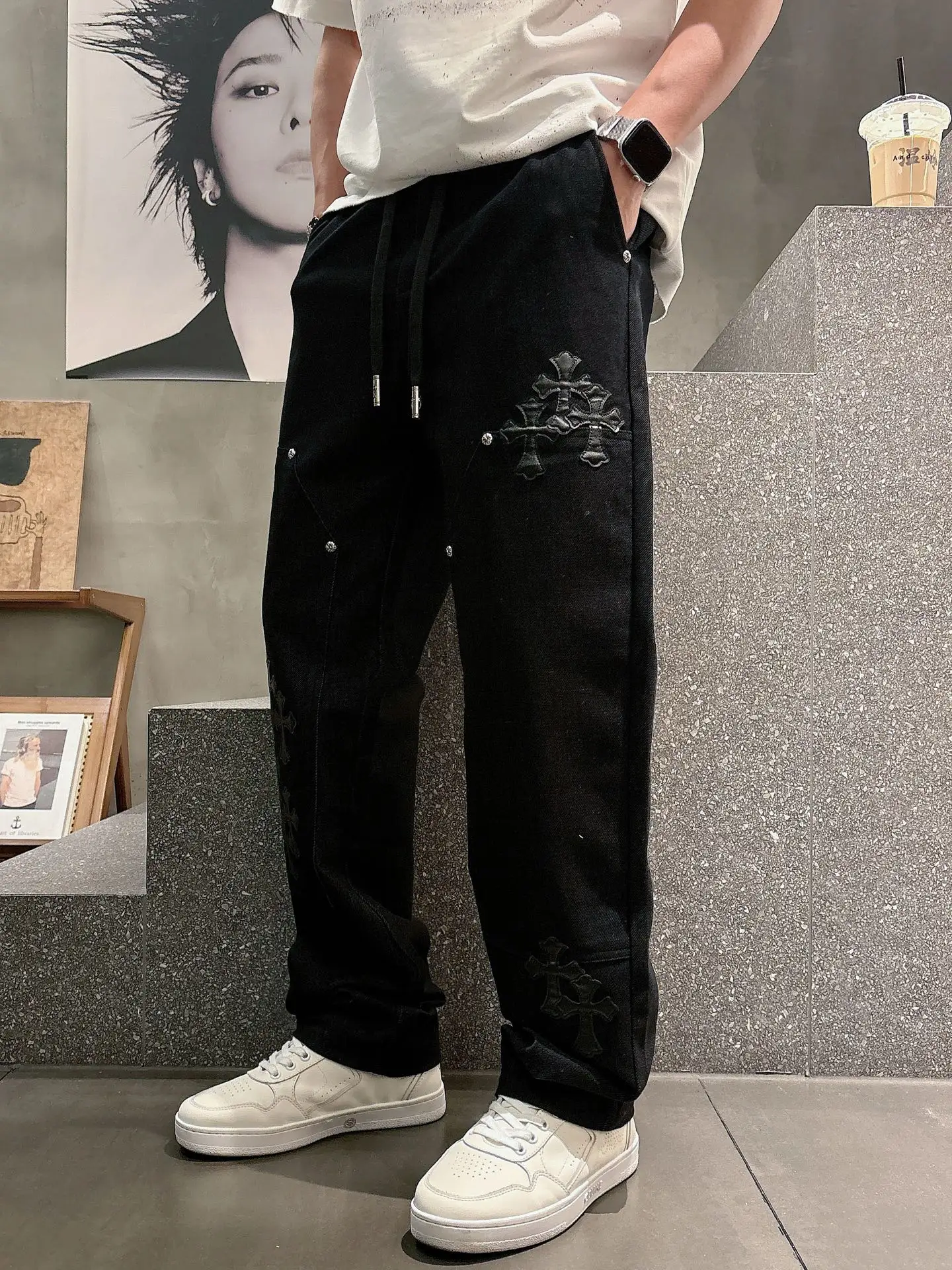 Appliqué Patch Studded Trousers D23514249 — view 5