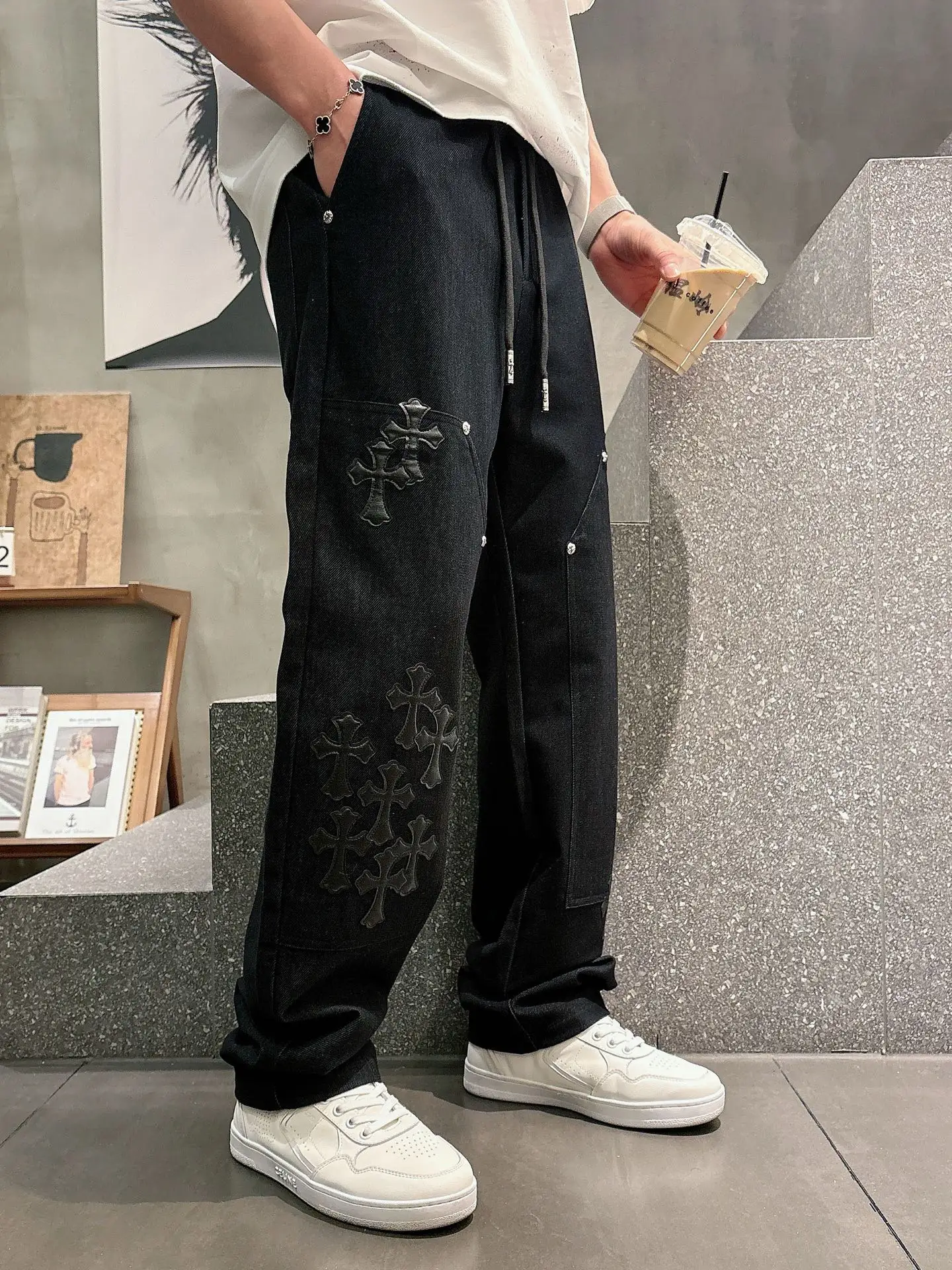 Appliqué Patch Studded Trousers D23514249 — view 7