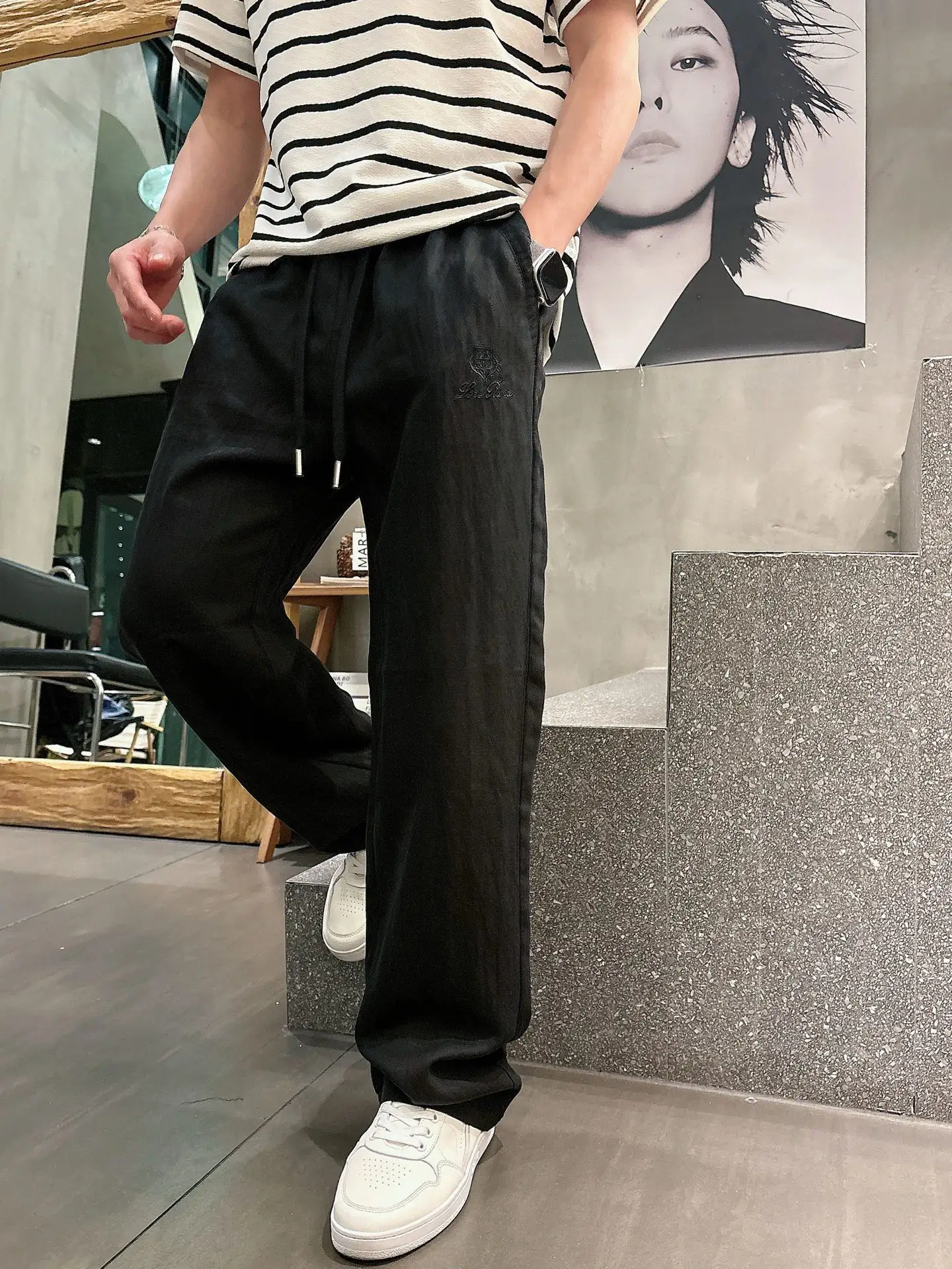 Embroidered Logo Drawstring Casual Trousers D23512935