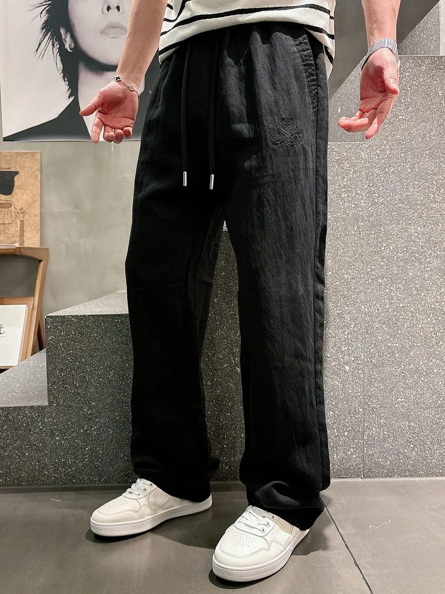 Embroidered Logo Drawstring Casual Trousers D23512935 — view 2