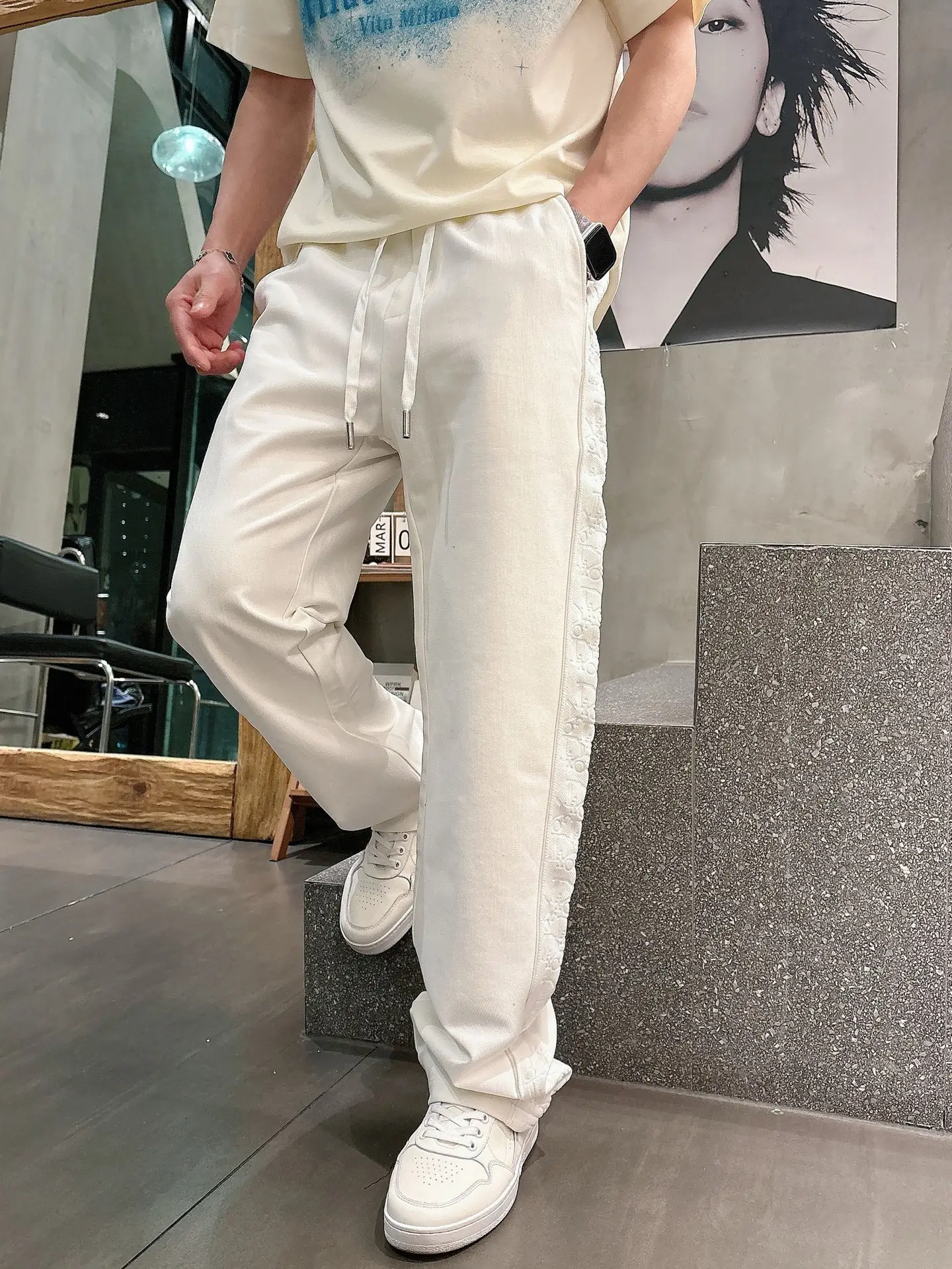 Logo-Jacquard Taped Casual Trousers D23512928 — view 8