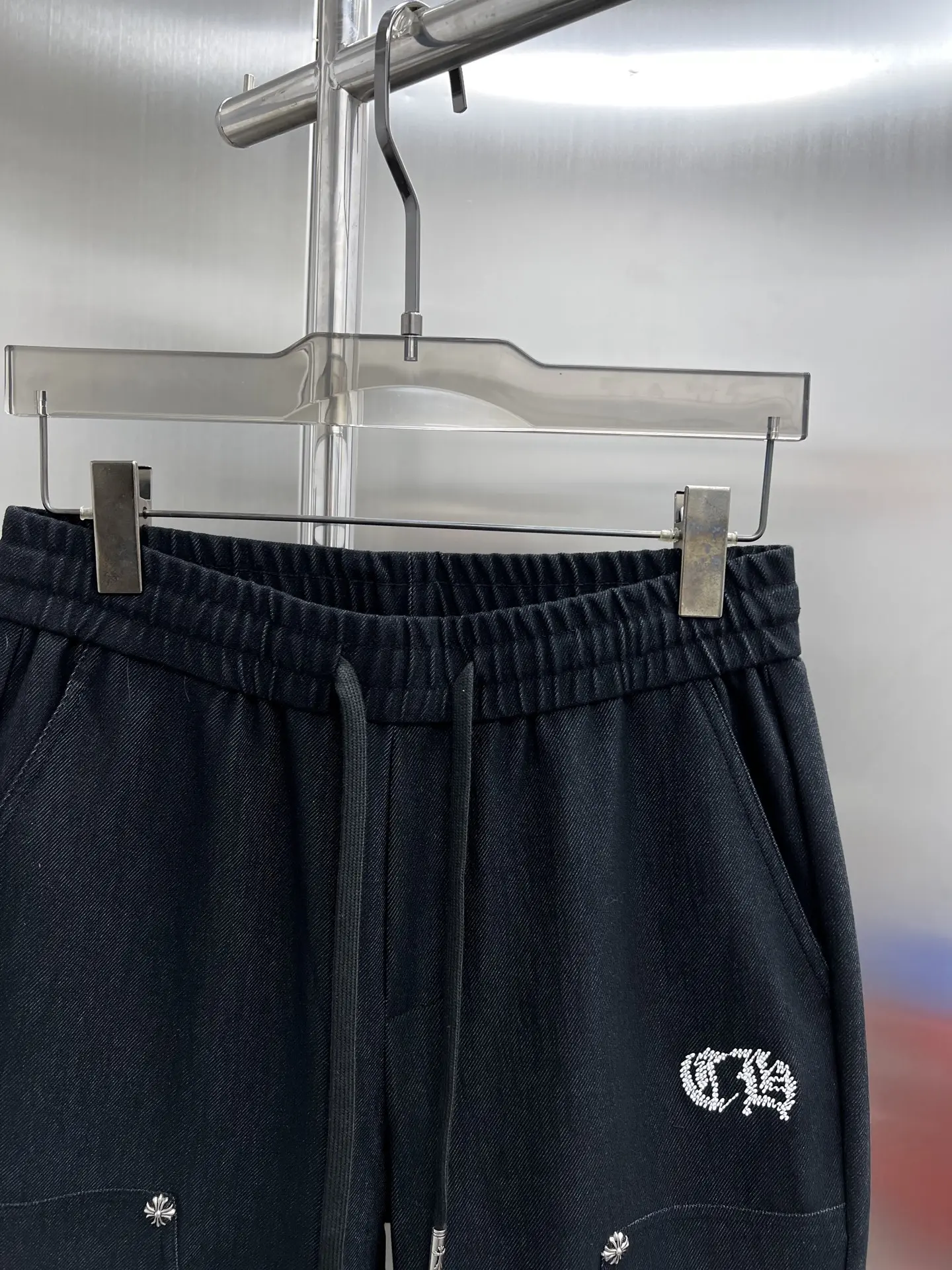 Embroidered Logo Drawstring Trousers D23014227 — view 3