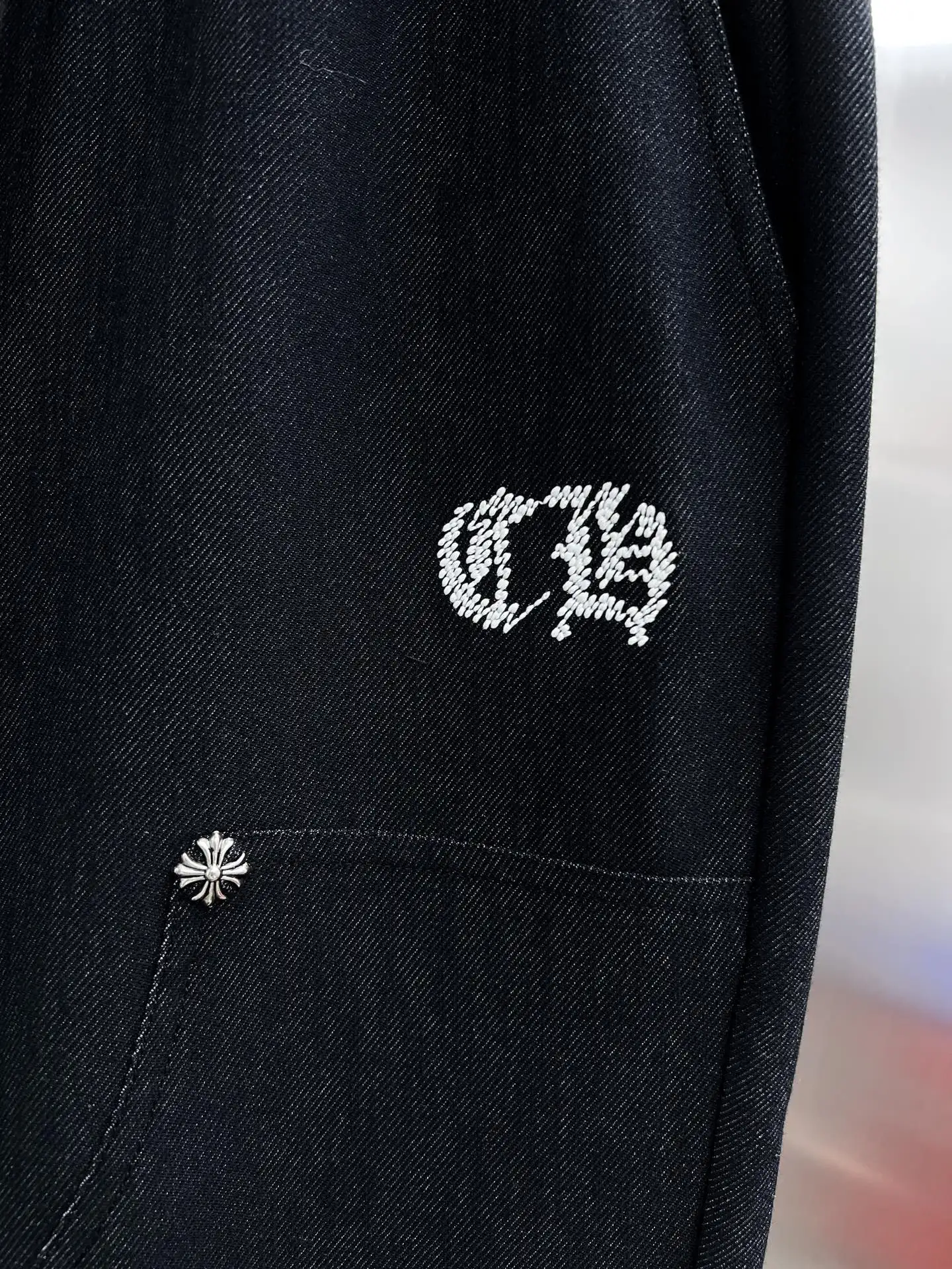 Embroidered Logo Drawstring Trousers D23014227 — view 4