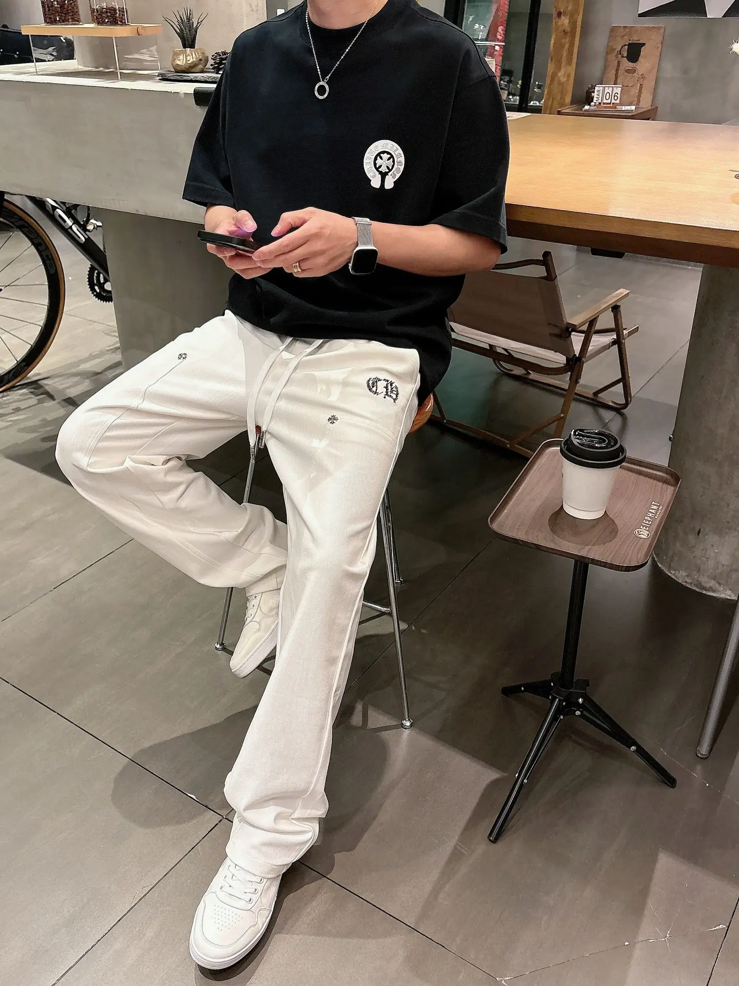 Embroidered Logo Straight-Leg Sweatpants D23012930 — view 5