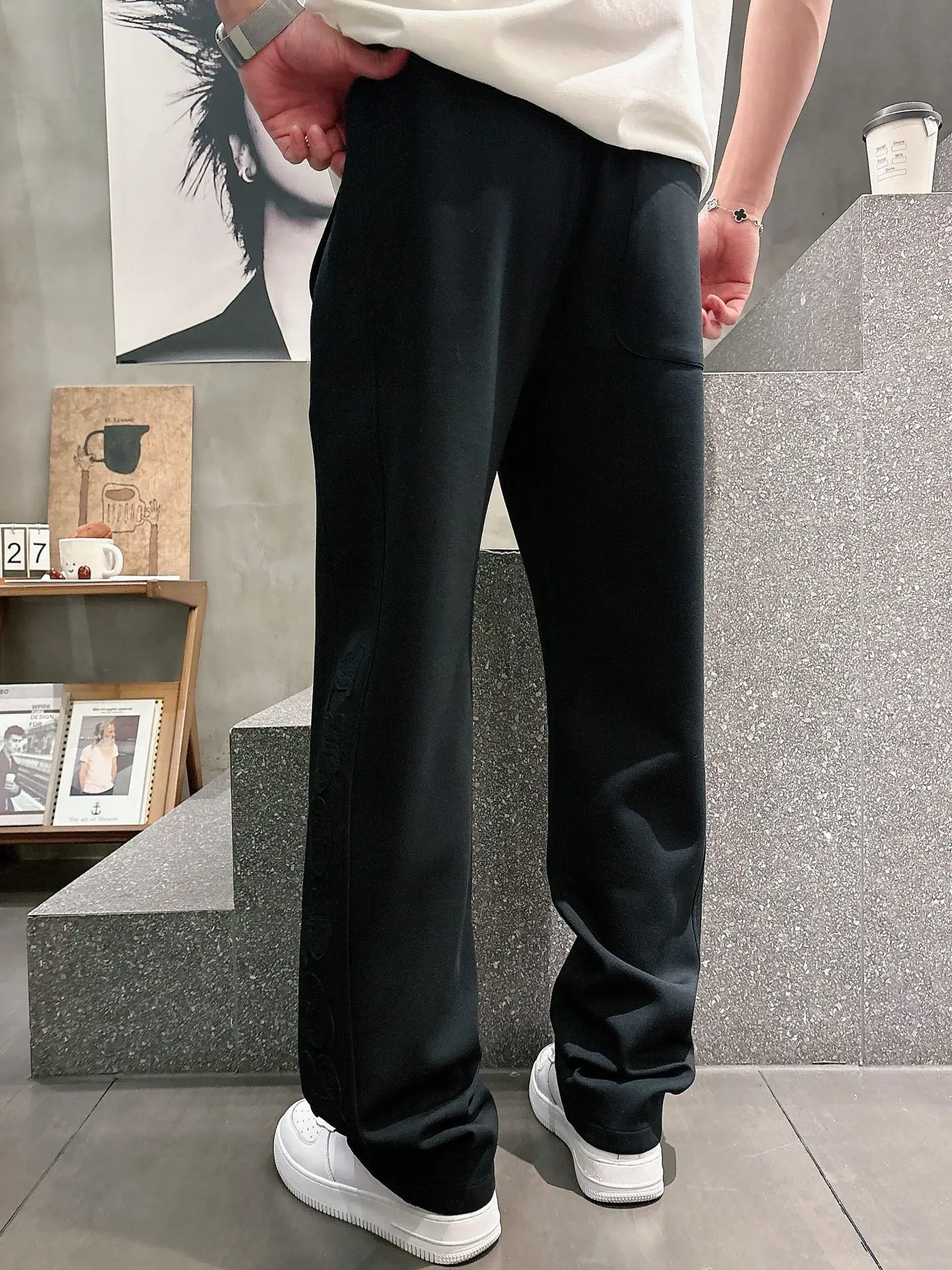 Embroidered Logo Straight-Leg Sweatpants D22511993 — view 6